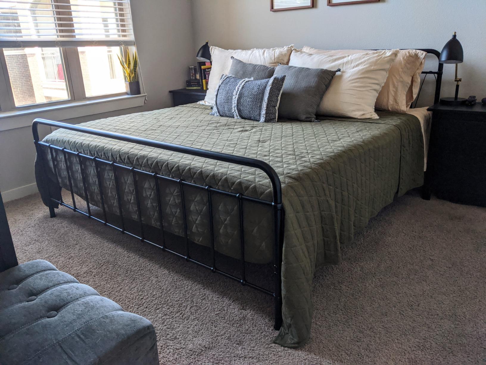 Vibe Gel Memory Foam Mattress, 12-Inch CertiPUR-US Certified Bed-in-a-Box, King, White customer photo 2