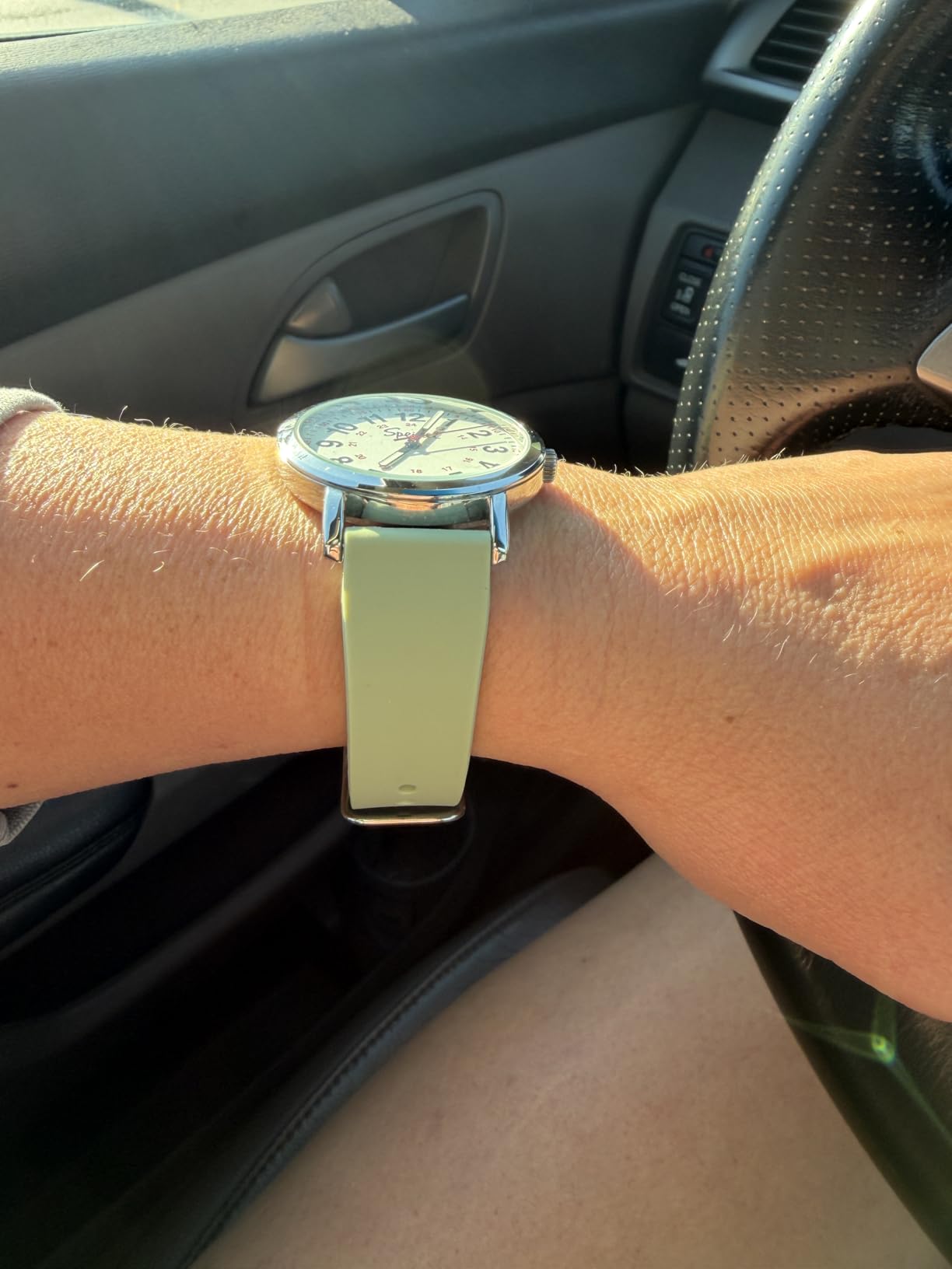 Speidel Original Scrub Watch™ for Nurse, Medical Professionals and Students - Various Medical Scrub Colors, Easy Read Dial, Military Time with Second Hand, Silicone Band, Water Resistant customer photo 2