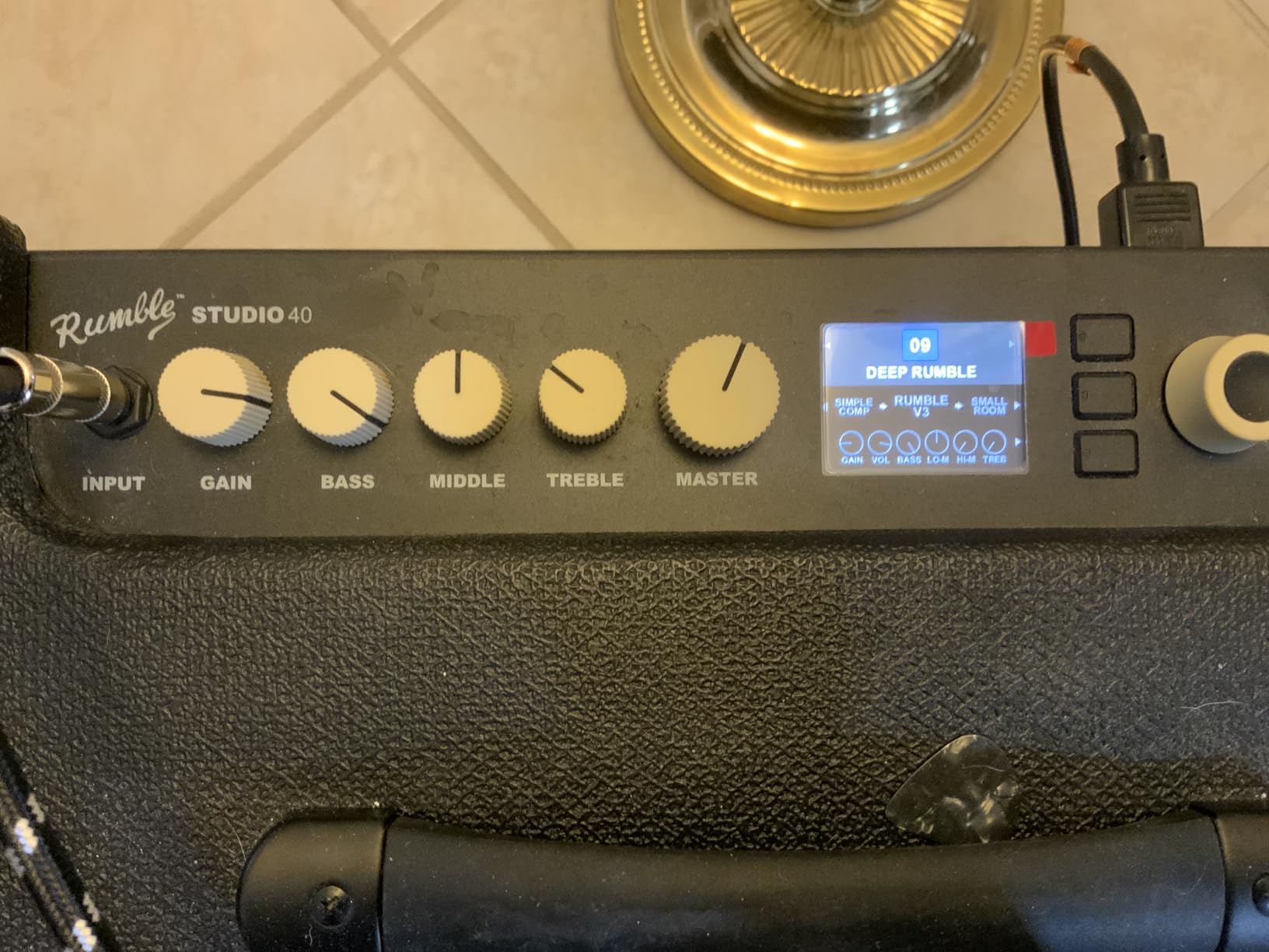 Fender 2376000000 Rumble Studio 40 - Electric Bass Guitar Combo Digital Modeling Amplifier, Black customer photo 2
