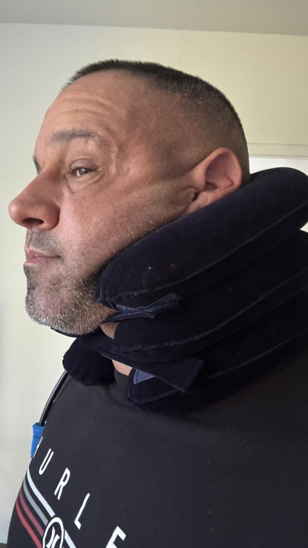 RUNZI Cervical Neck Traction Device Inflatable Neck Stretcher, Easy to Use for Chronic Neck and Shoulder Pain Relief Traction Spine Alignment, Neck Cervical Brace customer photo 1