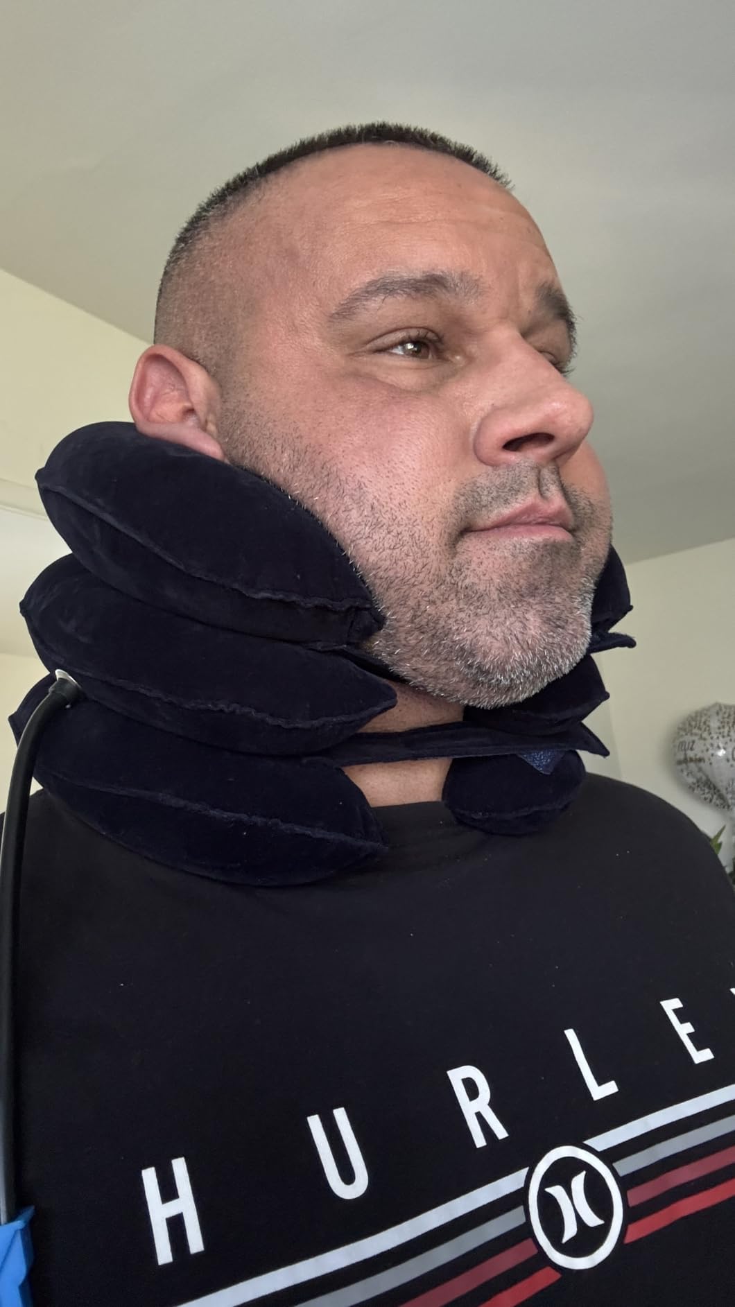 RUNZI Cervical Neck Traction Device Inflatable Neck Stretcher, Easy to Use for Chronic Neck and Shoulder Pain Relief Traction Spine Alignment, Neck Cervical Brace customer photo 2