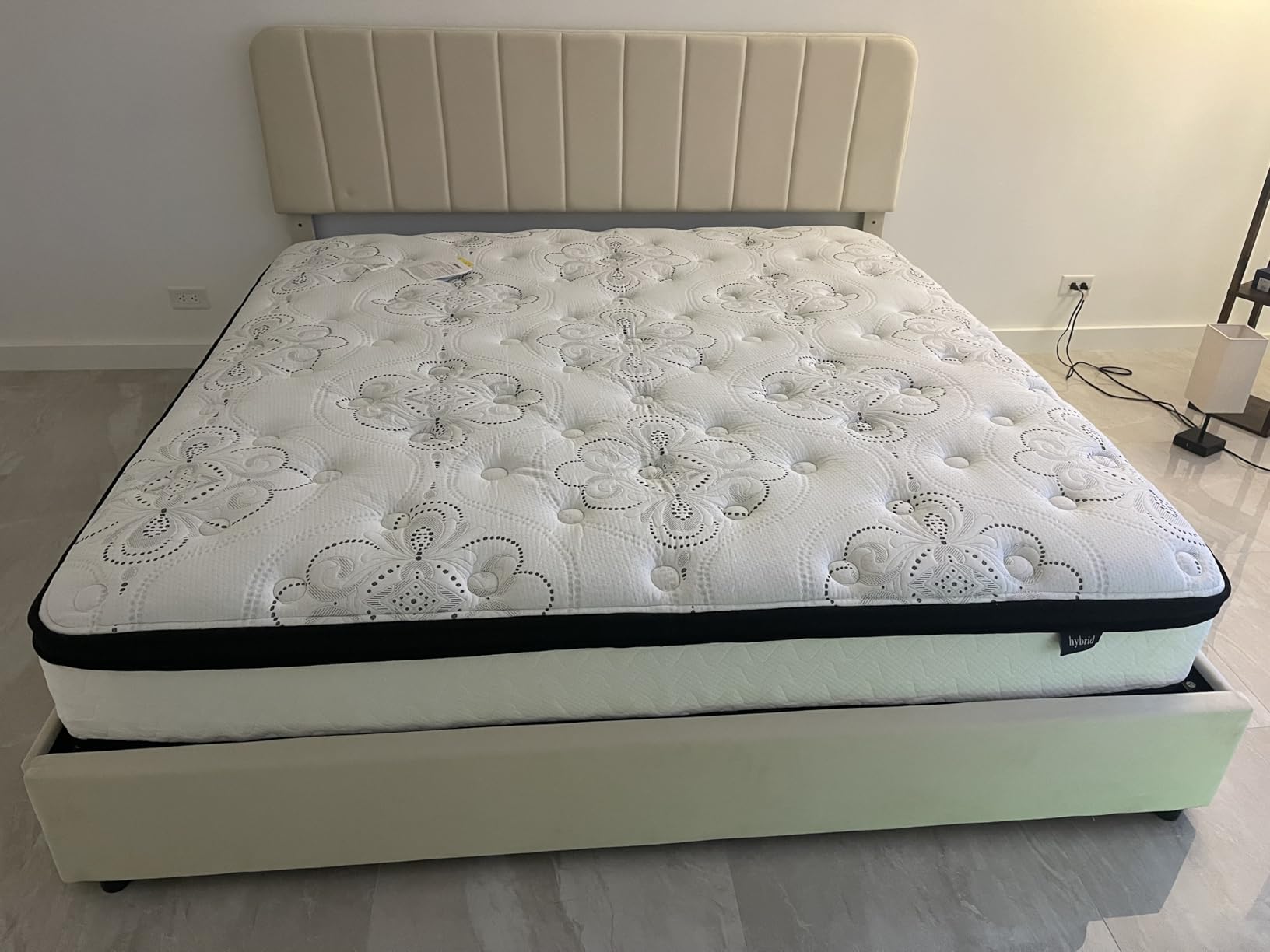 Queen Size Chime 10 Inch Medium Firm Hybrid Mattress with Cooling Gel Memory Foam for Pressure Relief, Fiberglass-Free, Mattress In A Box customer photo 2