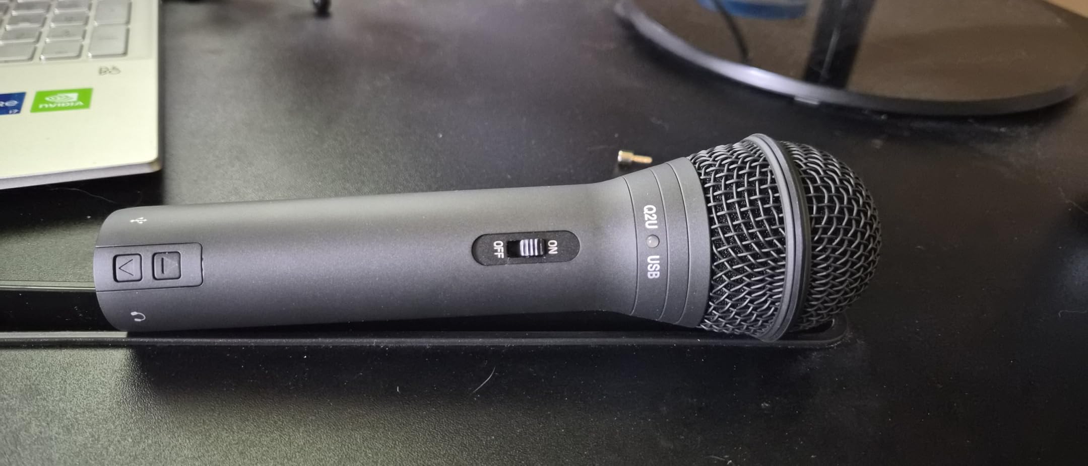 SAMSON Q2U USB/XLR Dynamic Microphone Recording and Podcasting Pack (Black) customer photo 2
