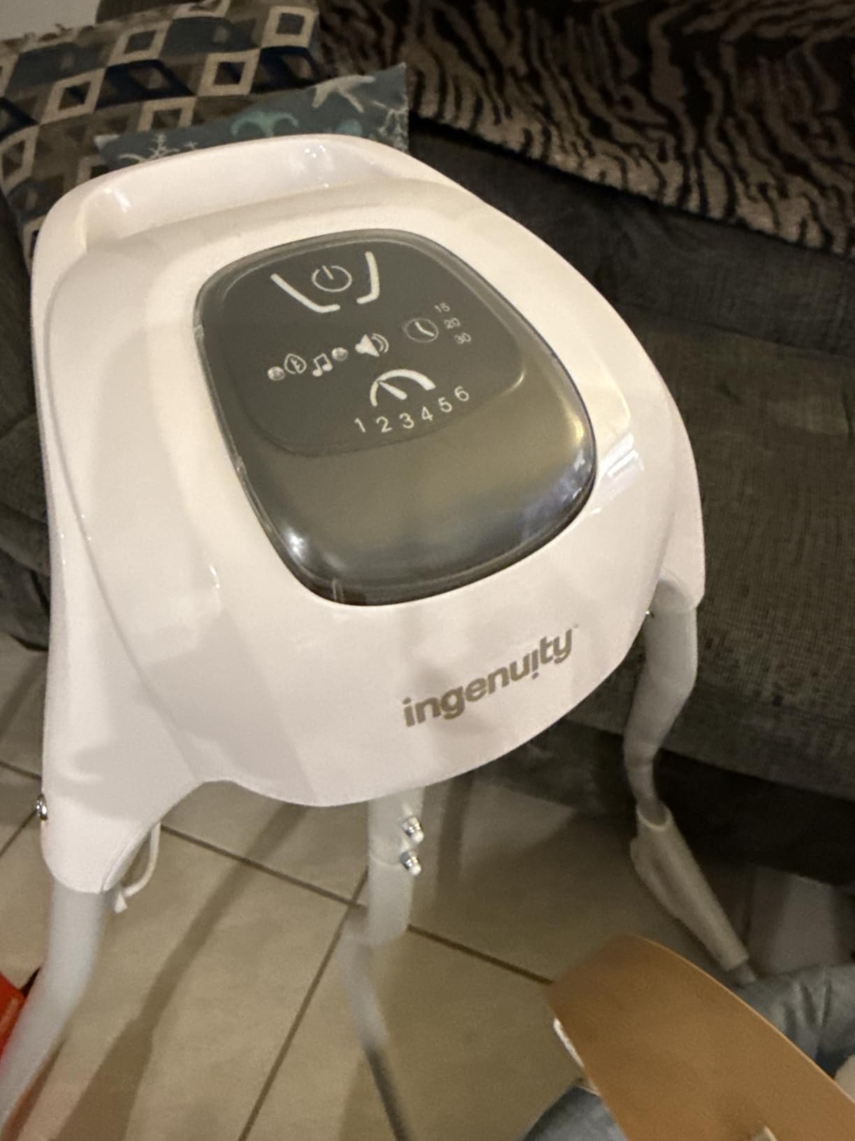 Ingenuity SimpleComfort Lightweight Compact 6-Speed Multi-Direction Baby Swing, Vibrations & Nature Sounds, 0-9 Months 6-20 lbs (Pink Cassidy) customer photo 1