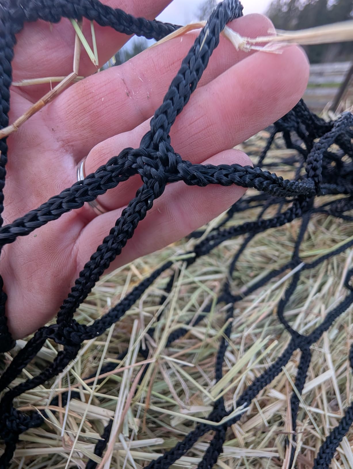 KNOTLESS Heavy Duty 5mm Thick Round Bale Slow Feed Hay Net 6x6 (Hole_Size_2.5 inches) customer photo 1