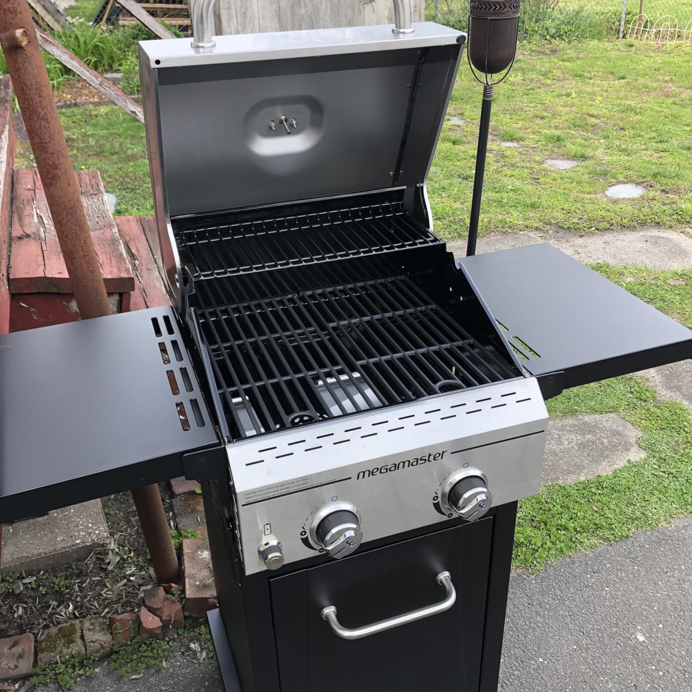 Deluxe 2-Burner Gas Grill with Foldable Side Tables, 418 SQ In Cooking Space, 28000 BTUs, Stainless Steel Lid, Propane BBQ Grill for Outdoor Cooking, Patios, Backyards and More - 720-0864MA customer photo 1