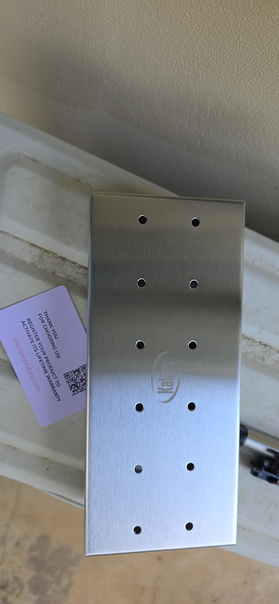 Kaluns Universal Stainless Steel Smoker Box, Gas or Charcoal Grill Smoke Box, Works with Wood Chips, Hinged Lid, Warp Free Grill Accessories customer photo 1