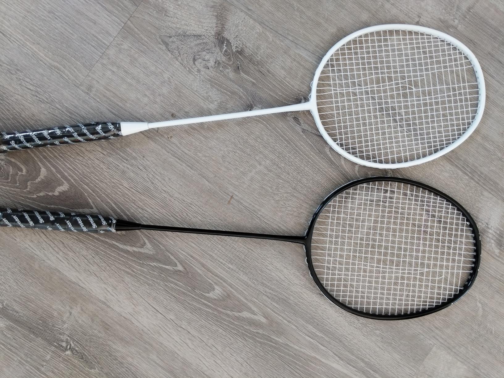Senston Professional Badminton Rackets Set of 4-90g Carbon Fiber Shaft, 6 Shuttlecocks, 4 Grips & Bag for Backyard Games | Lightweight Outdoor Family Fun customer photo 2