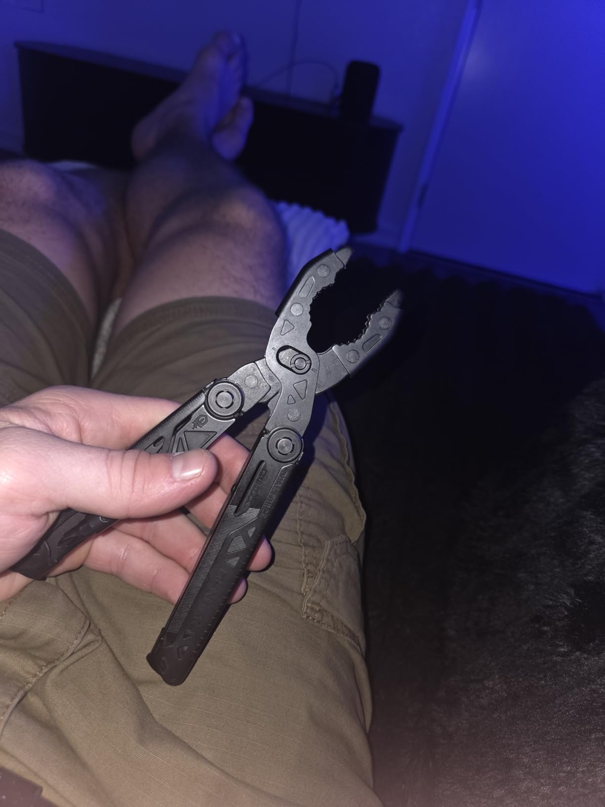 Gerber Gear Dual-Force Multitool - Heavy Duty, Center Axis Driver, Blunt Nose Pliers with Saw, Wire Cutters, Bit Storage, and More - Black customer photo 2