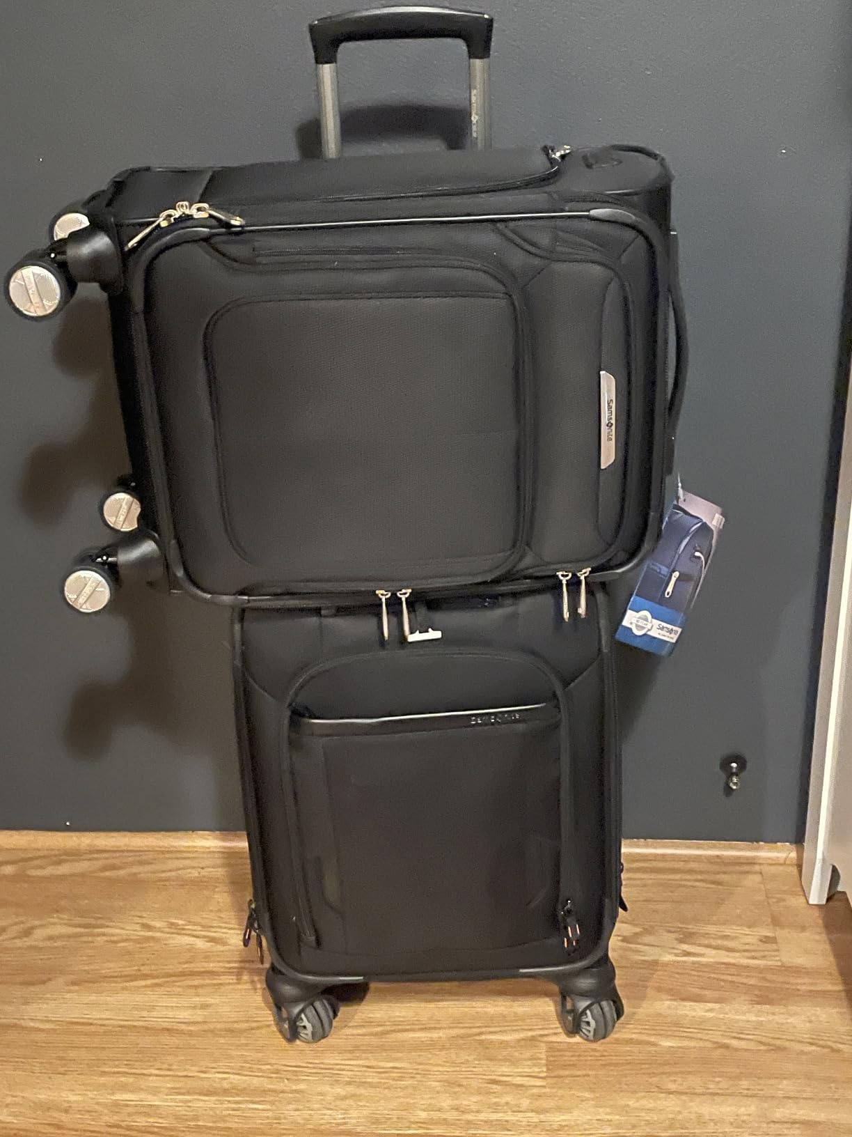 Samsonite Solyte DLX Softside Expandable Luggage with Spinner Wheels, Midnight Black, 3-Piece Set (20/25/29) customer photo 1