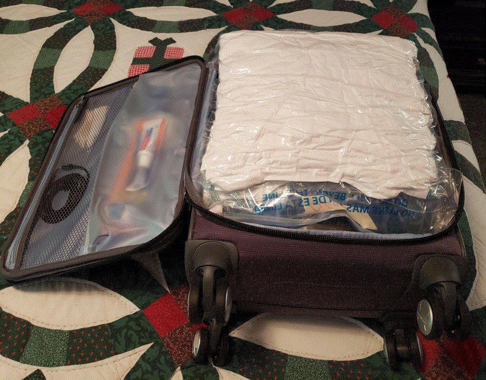 Samsonite Solyte DLX Softside Expandable Luggage with Spinner Wheels, Midnight Black, 3-Piece Set (20/25/29) customer photo 2