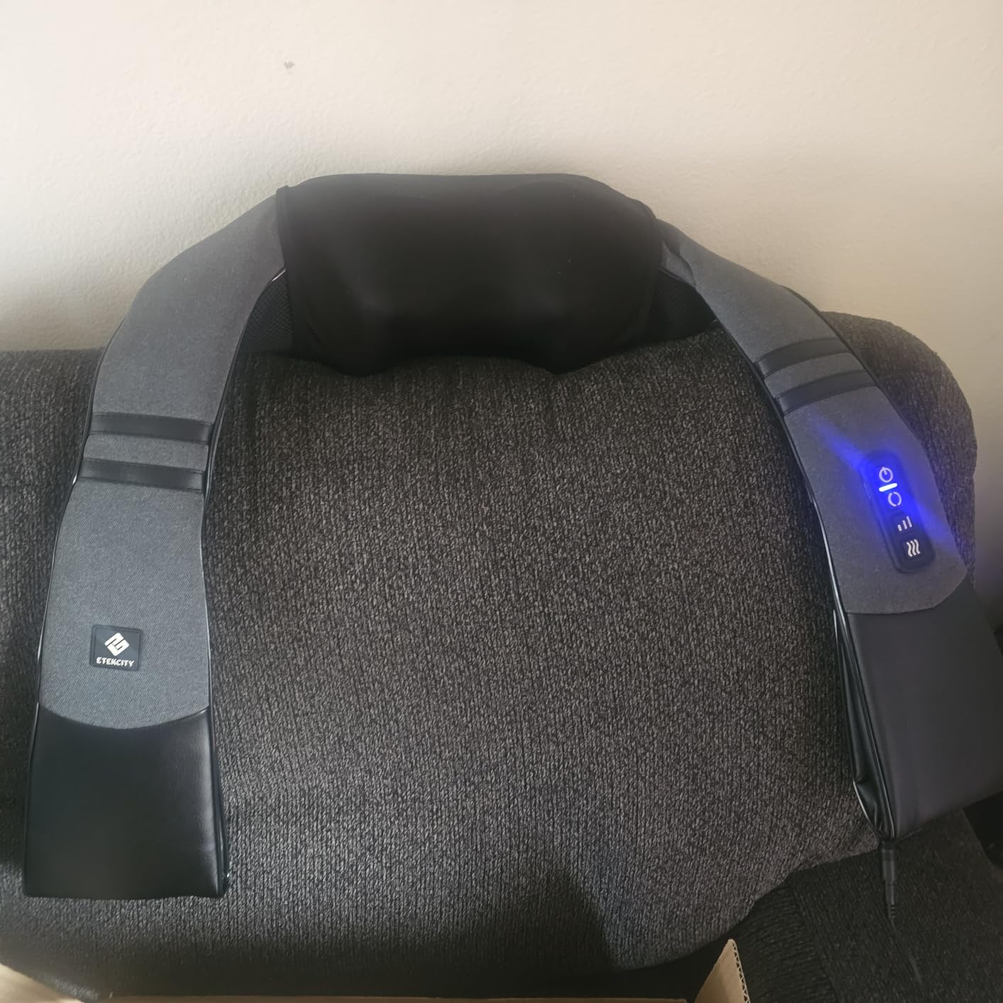 Etekcity FSA Eligible Cordless Neck Massager with Heat for Pain Relief Deep Tissue, FSA Wearables, Rechargeable Shiatsu Back Shoulder Massage Tool, Best Gift for Mother, Father, HSA Items customer photo 2