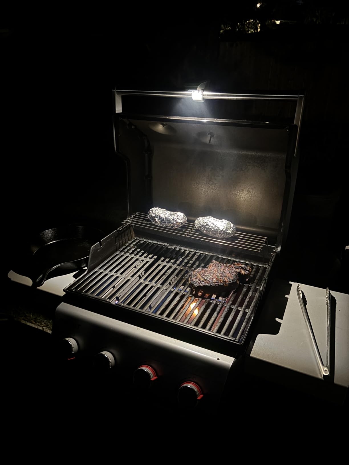 Weber Handle Grill 'N Go Light - LED Grill Light for Cooking with Motion Sensor, Detachable Handle-Mounted Illumination for Genesis, Spirit & Summit Gas Grills - Grill Accessory customer photo 2