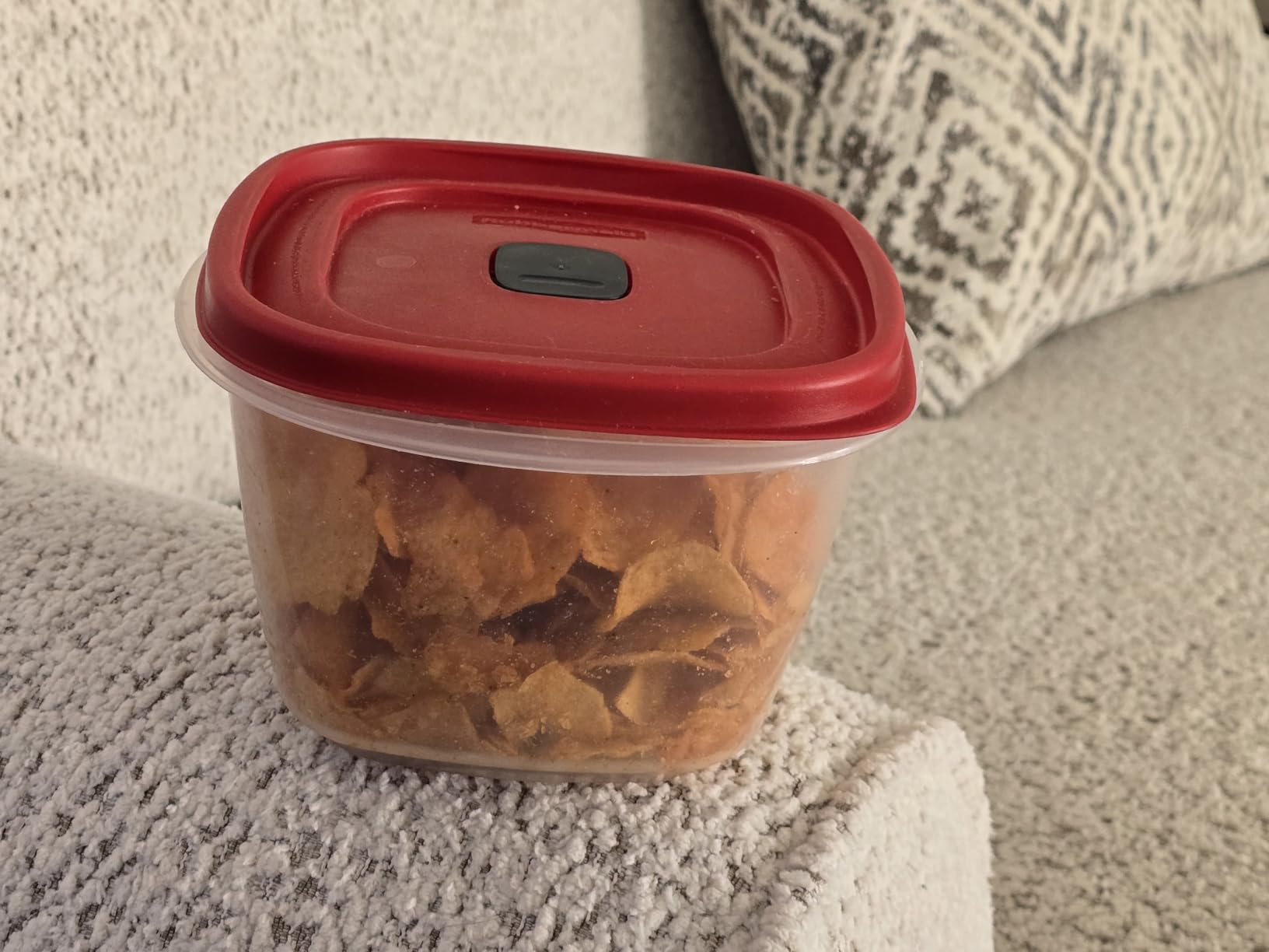 Rubbermaid 7 cups Food Storage Container 3 Pack Clear customer photo 2