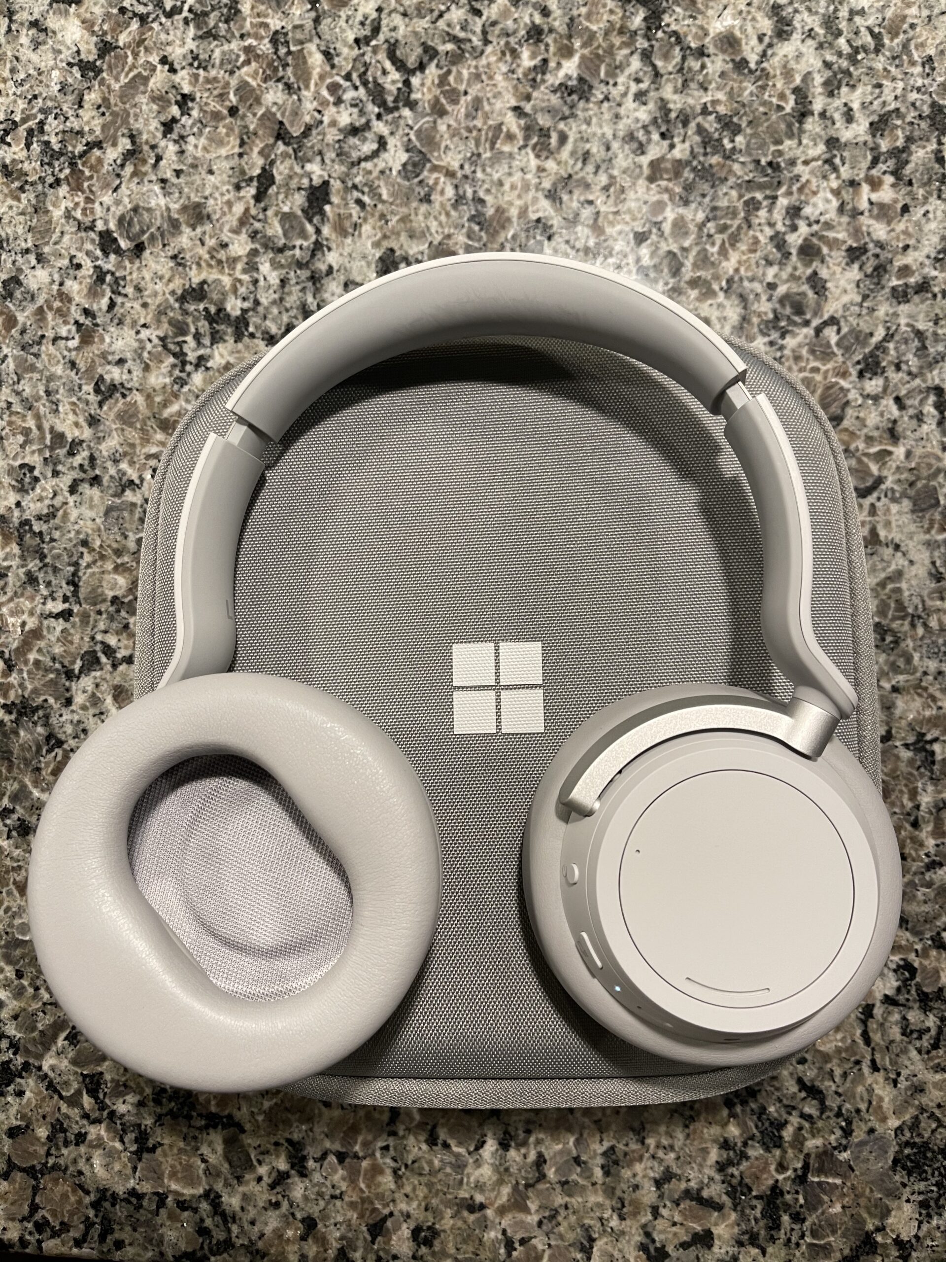 NEW Microsoft Surface Headphones 2 - Light Gray customer photo 2