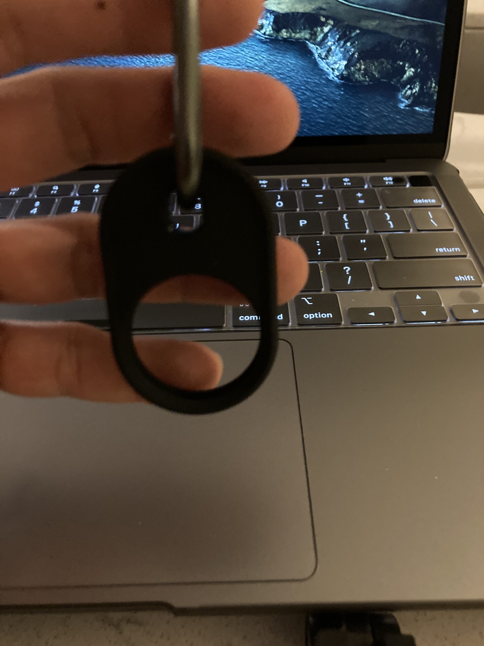 Caseology by Spigen Vault Designed for AirTag Keychain Holder Case Compatible with Keys, Bags, Pets, Backpacks and Everyday Essentials (Device Not Included) - Matte Black customer photo 2