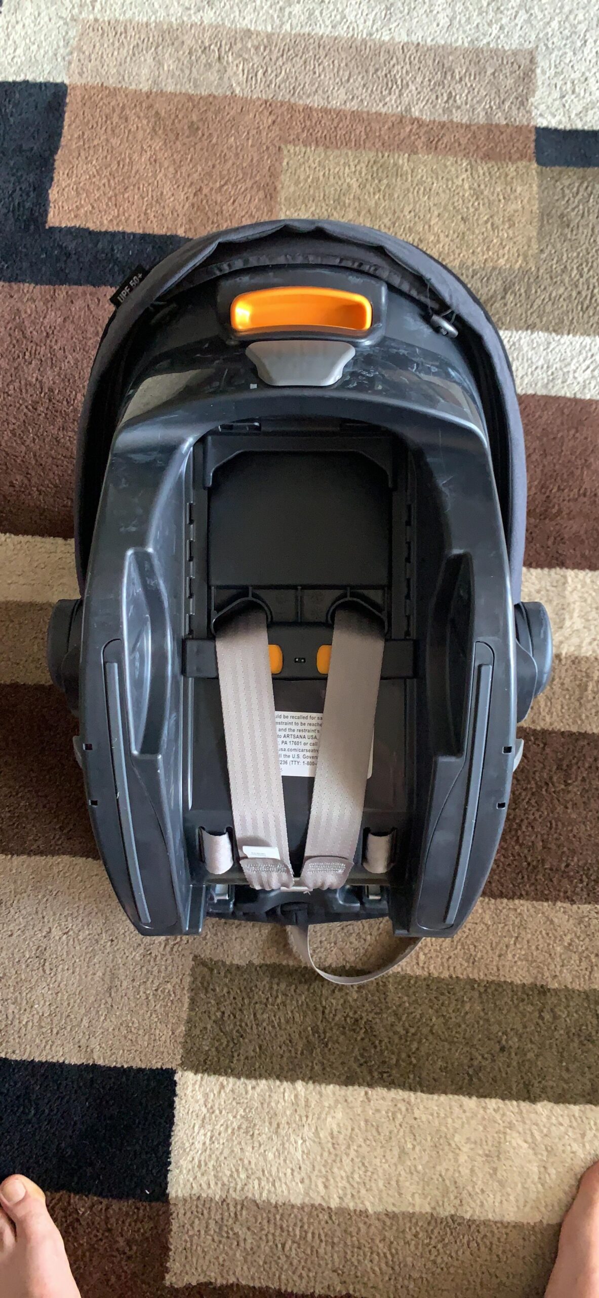 Chicco KeyFit 35 Infant Car Seat and Base, Rear-Facing Seat for Infants 4-35 lbs., Includes Infant Head and Body Support, Compatible with Chicco Strollers, Onyx/Black customer photo 2