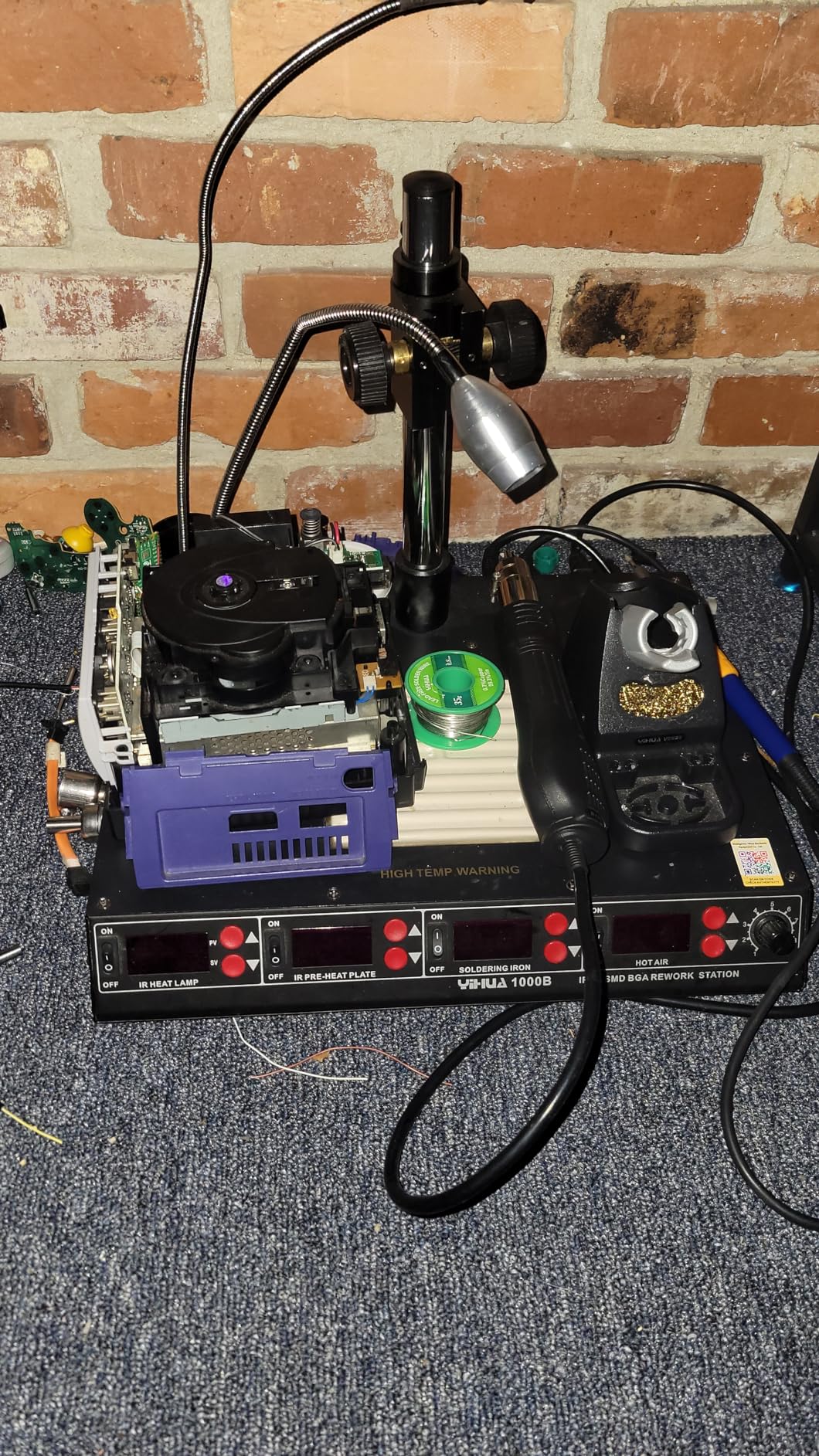 YIHUA 1000B 4 in 1 Station - IR Infrared BGA Preheater, Soldering Station and Hot Air Rework Station customer photo 1