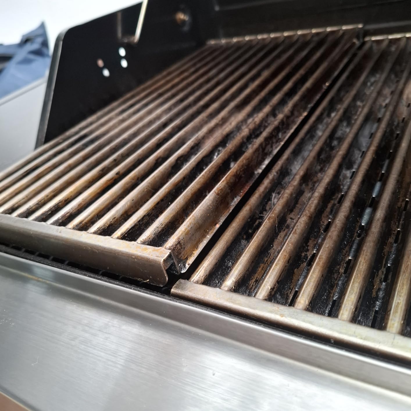 Stanbroil Stainless Steel Smoker Box for Gas Grilling, Wood Chip Smoking Box for Enhanced Smoke Flavor, Double V-Shape Design and Hinged Lid for Gas & Charcoal Grill customer photo 1