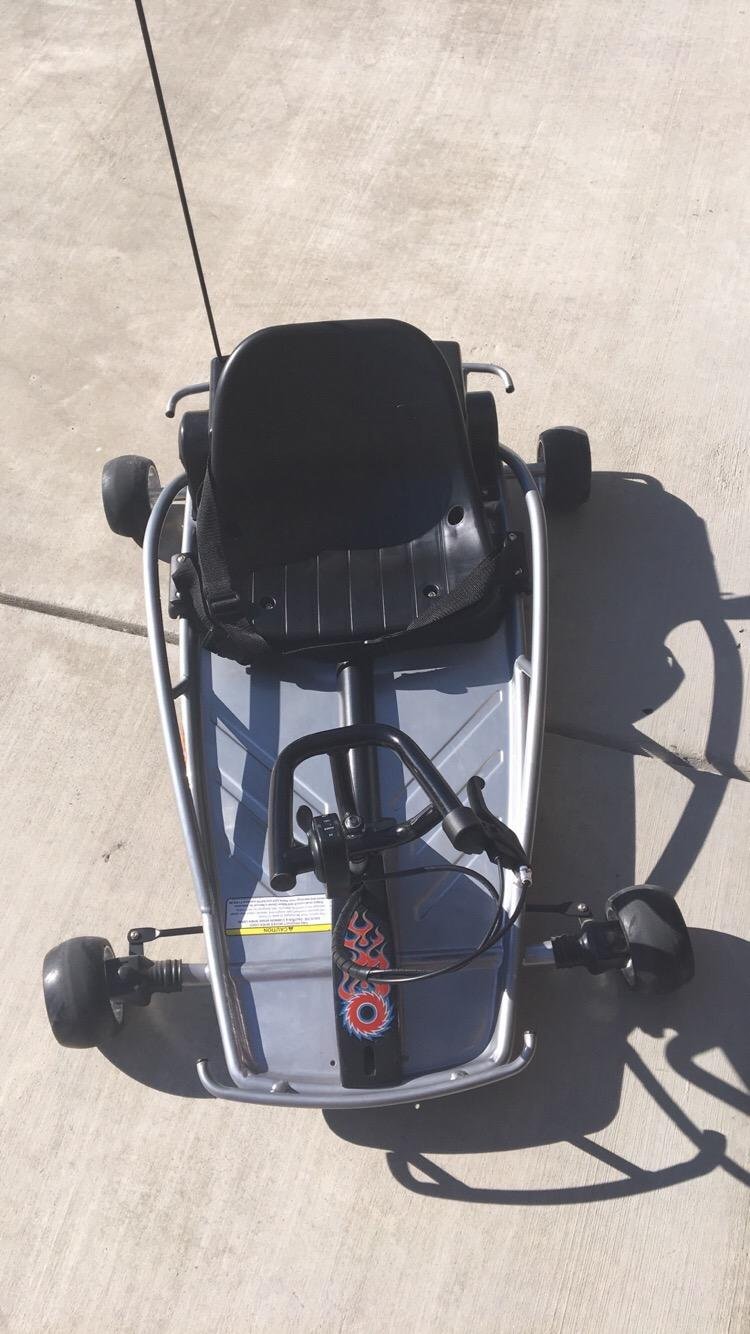 Razor Ground Force One - Electric Go-Kart for Ages 8+, Up to 12 MPH, Up to 40 Minutes of Continuous Use, Variable Speed Throttle, 24V Rechargeable Battery customer photo 1