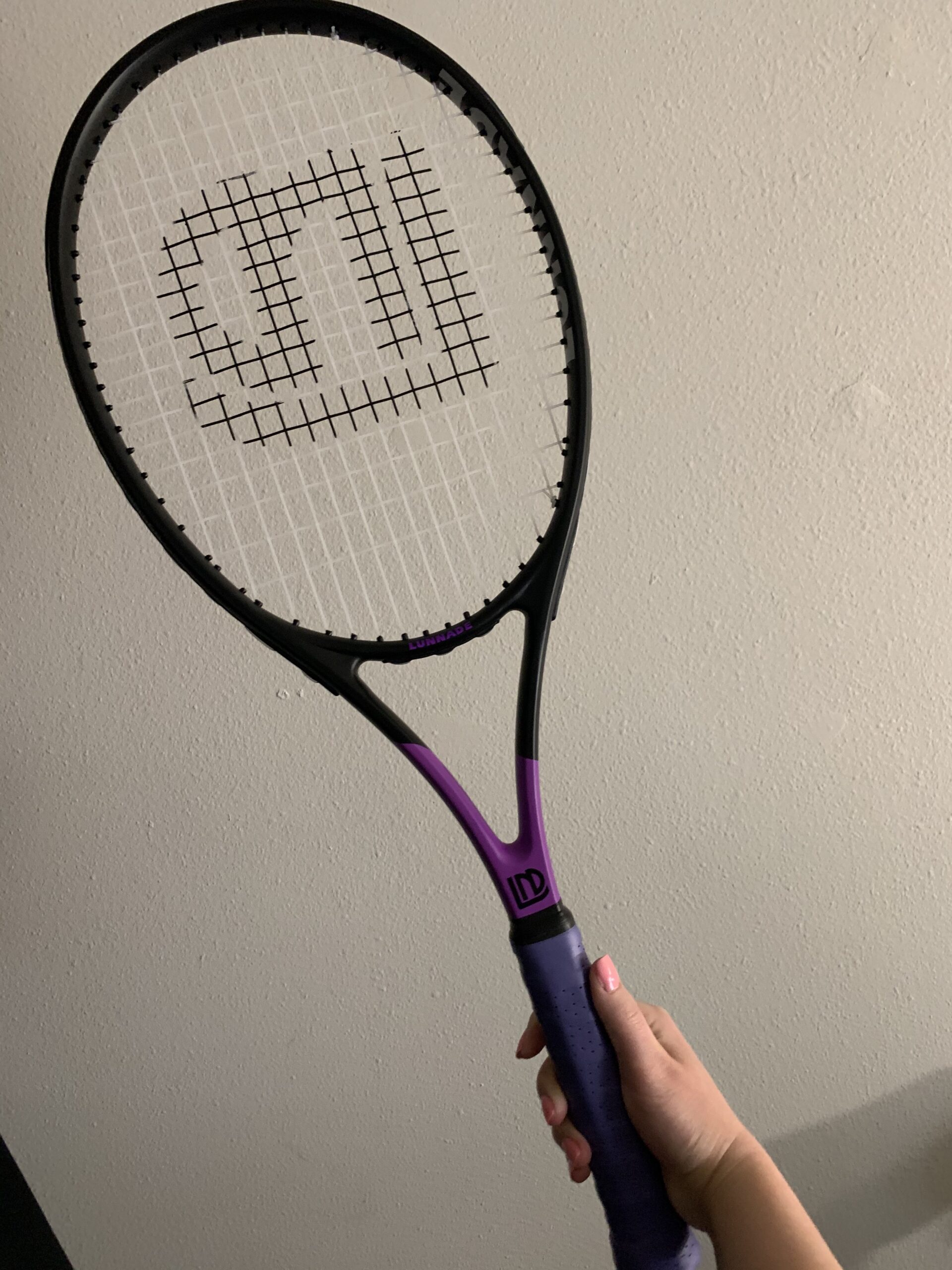 Adults Tennis Racket 27 Inch, Shockproof Carbon Fiber Tennis Racquet Light-Weight, Pre-Strung and Regrip, Suitable for Beginners to Intermediate Players customer photo 1
