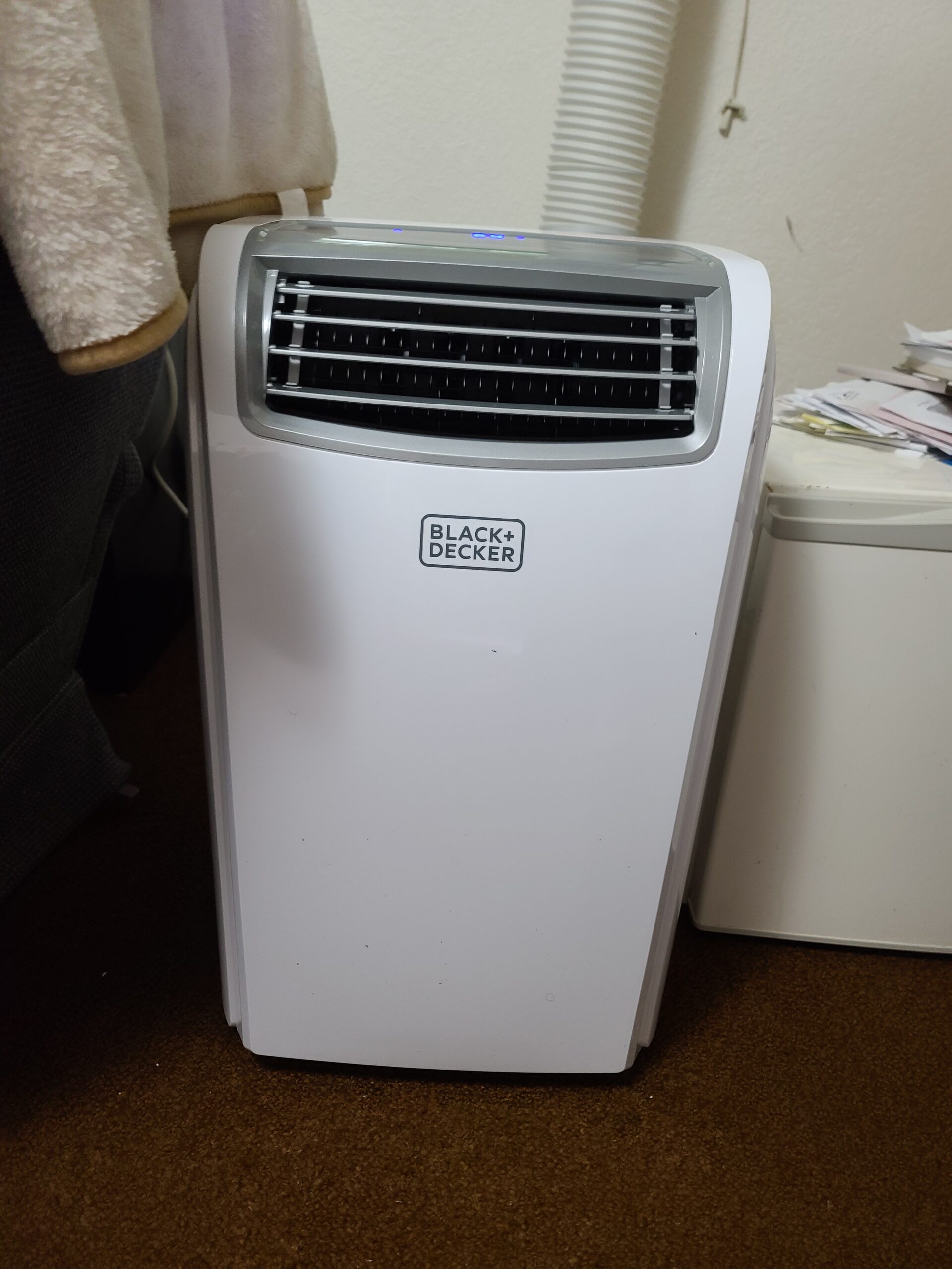 Portable Air Conditioner with Heat, 12,000 BTU with 10,500 BTU Heating for Rooms Up To 550 Sq. Ft., Portable AC with Follow Me Remote Control, BPT08HWTB, White customer photo 2