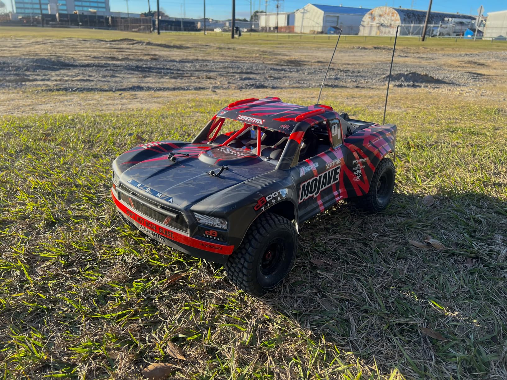 Arrma RC Truck 1/7 Mojave 6S V2 4WD BLX Desert Truck with Spektrum Firma RTR, Red/Black, ARA7604V2T2 customer photo 2