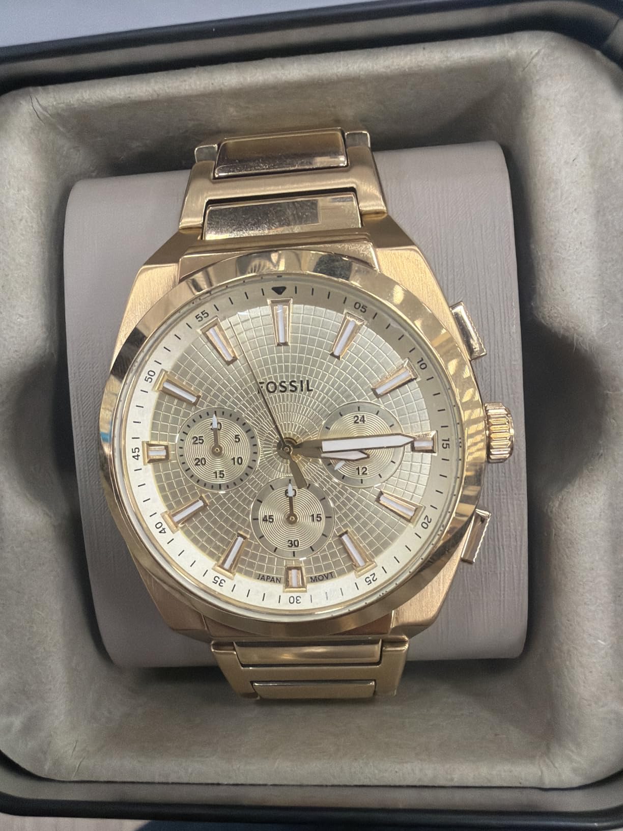 Fossil Men's Everett Quartz Stainless Steel Three-Hand Watch customer photo 2
