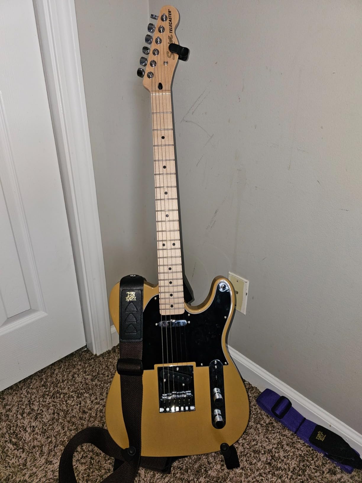 Squier Affinity Series Telecaster Electric Guitar, Butterscotch Blonde, Maple Fingerboard customer photo 2