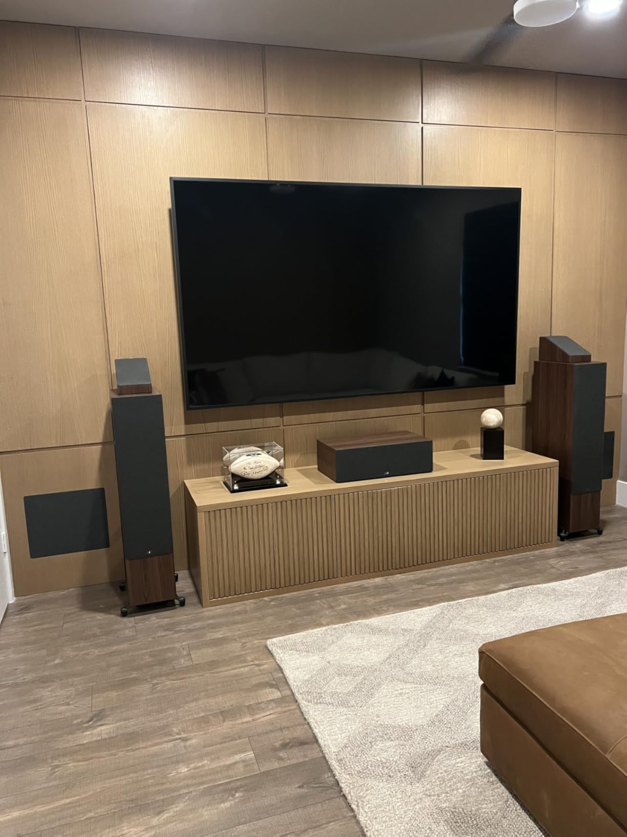 Polk Reserve Series R700 Tower Speaker, 1