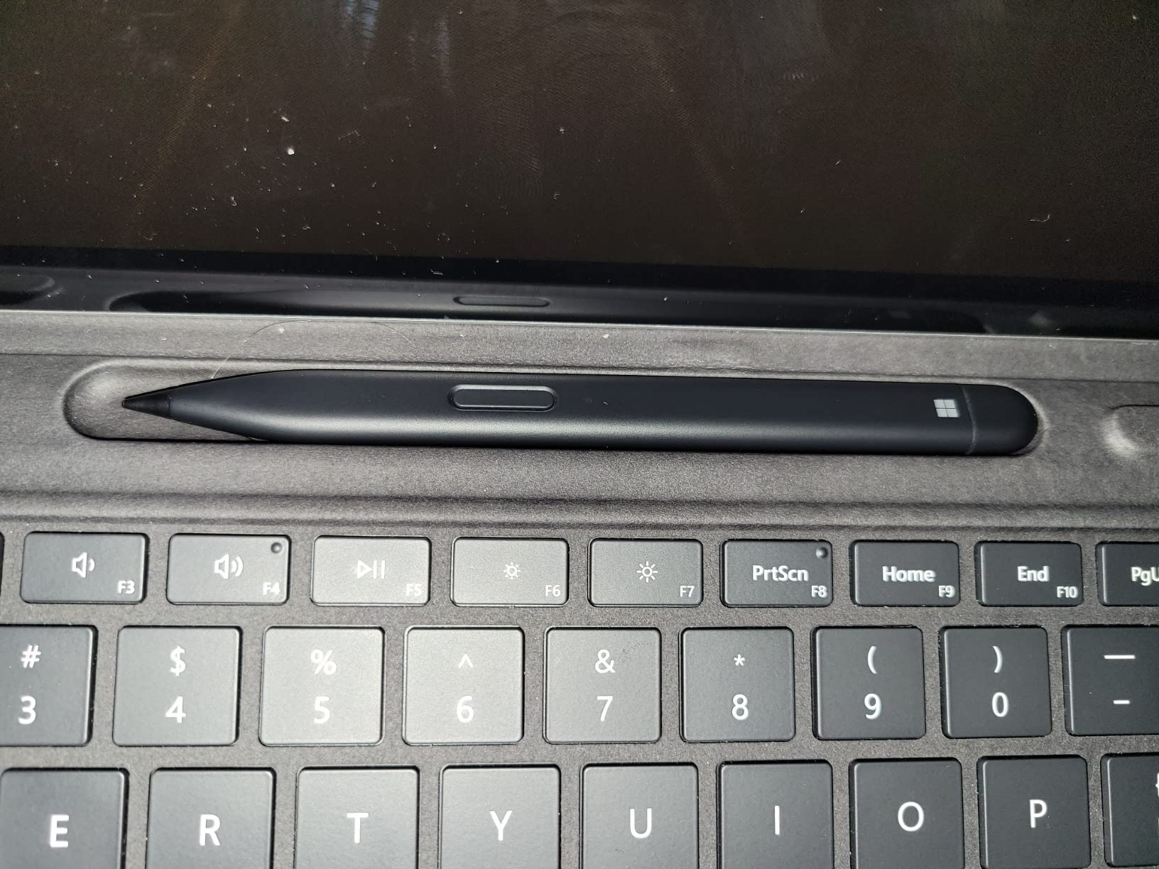Microsoft Surface Slim Pen 2 Matte Black - Bluetooth 5.0 Connectivity - 4,096 points of pressure sensitivity customer photo 1