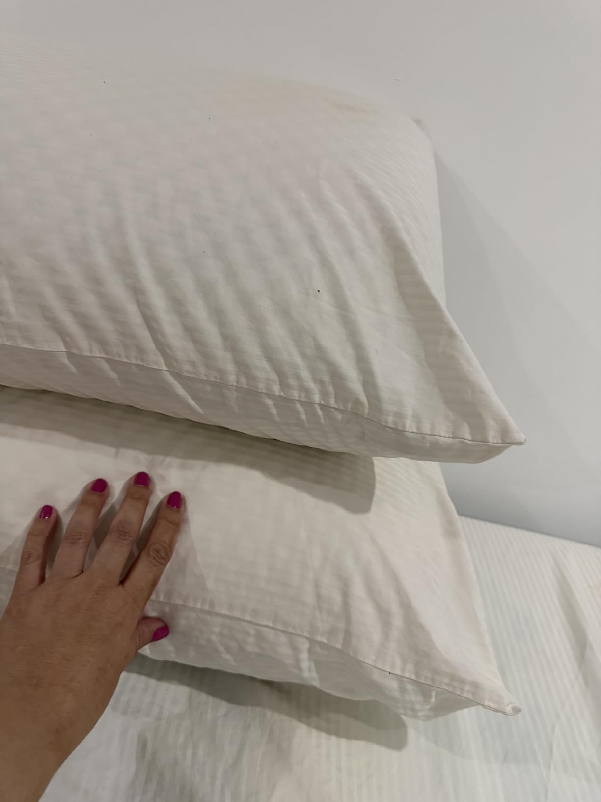 OSBED Cooling Adjustable Shredded Memory Foam Pillows Queen Size Set of 2 - Temperature-Regulating for All Sleepers with Dual Airflow Ventilation, CertiPUR-US & Hypoallergenic & Machine Washable customer photo 1