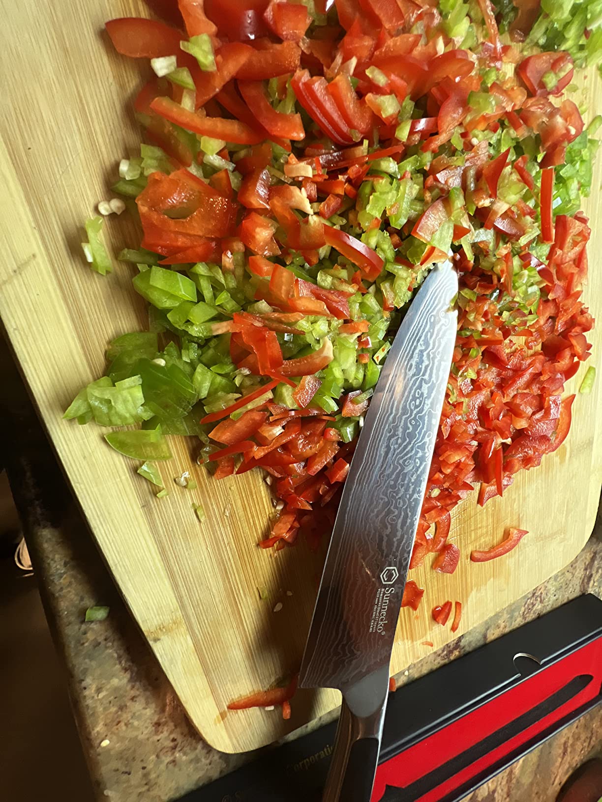 Sunnecko 8 Inch Japanese Damascus Chef Knife - Ultra Sharp 10-12 Degree Edge VG10 67 Layers Kitchen Cooking Knives for Meat, Vegetable & Fruit, Full Tang Forged Blade customer photo 1