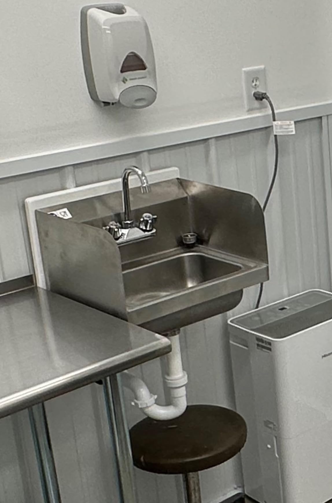 WILPREP Commercial Hand Sink, NSF Stainless Steel Sink Commercial Utility Sink with Gooseneck Faucet and Strainer, 17x15 Inch Wall Mount Kitchen Sink for Restaurant Bar RV Bathroom Laundry Room customer photo 1