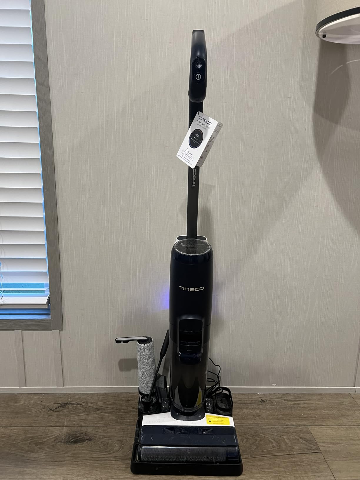 Floor ONE S5 Smart Cordless Wet Dry Vacuum Cleaner and Mop for Hard Floors, Digital Display, Long Run Time, Great for Sticky Messes and Pet Hair, Space-Saving Design, Blue customer photo 2