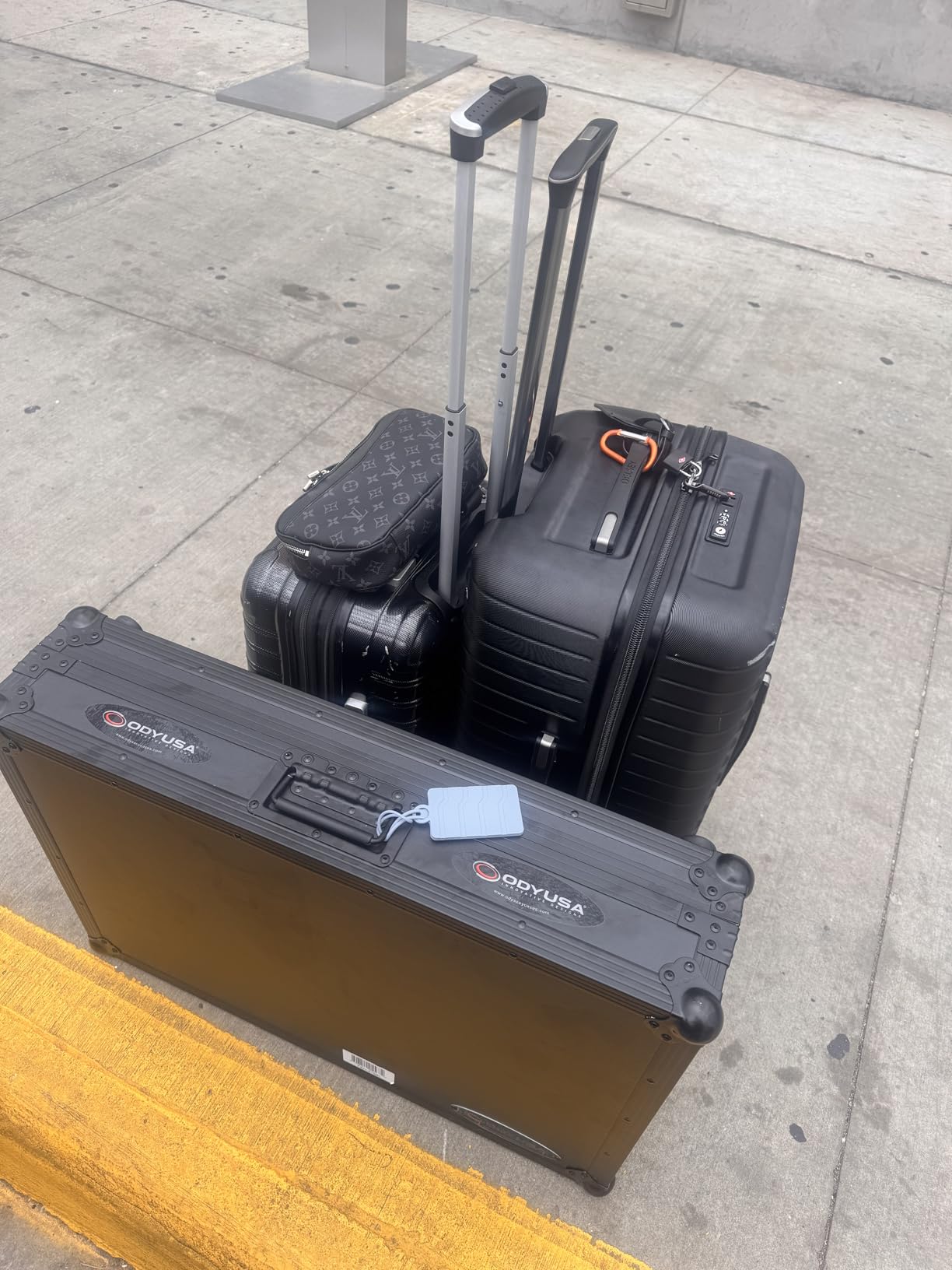 Odyssey 810318 Compatible with Pioneer XDJ-RX3, Industrial Board Flight Case customer photo 1