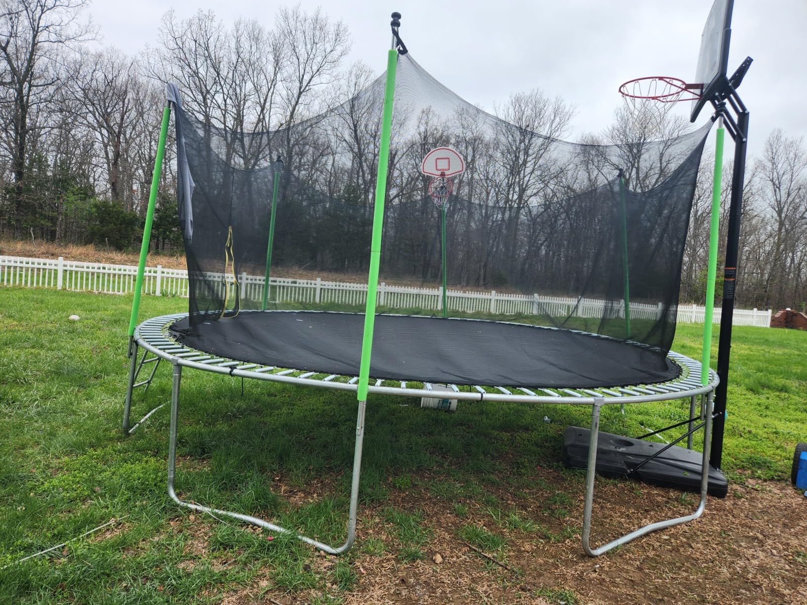 Lyromix Upgraded Trampoline with Lights, Large Outdoor Trampoline with Sprinkler,Basketball Hoop and Net, Capacity for 5-8 Kids and Adults customer photo 2