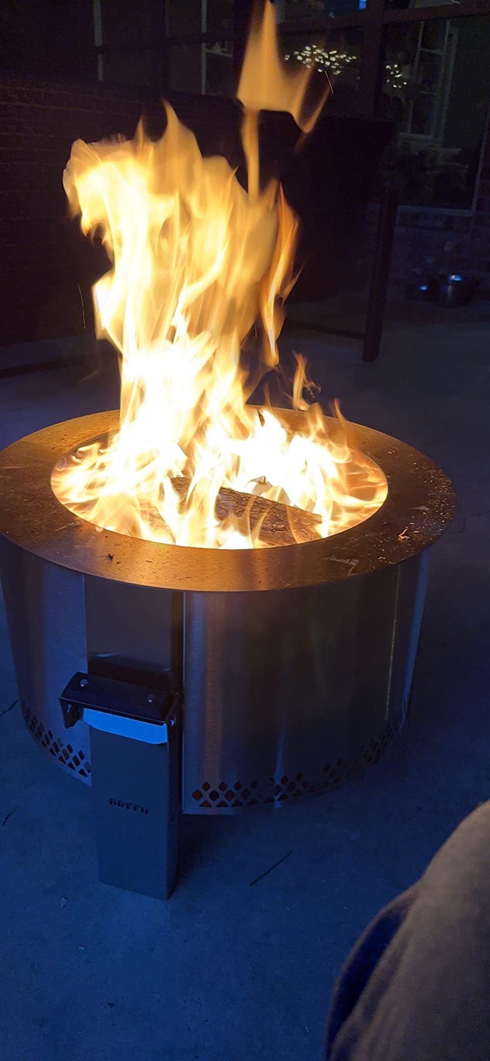 Smokeless Fire Pit (Y Series - Stainless Steel) | 21 inch Portable Smokeless Firepit for Outside | 31 Pounds | Ideal for Families Compatible with Wide Range of Breeo Accessories customer photo 1