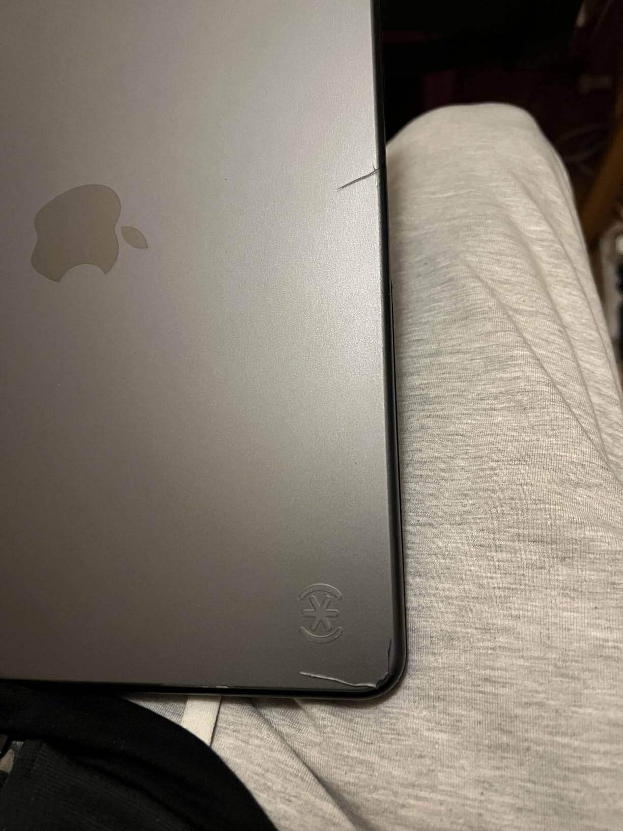 Speck SmartShell Apple MacBook Air 13-inch M2/M3/M4 (2022-2025) Case - Obsidian/Obsidian/SweaterGrey customer photo 2