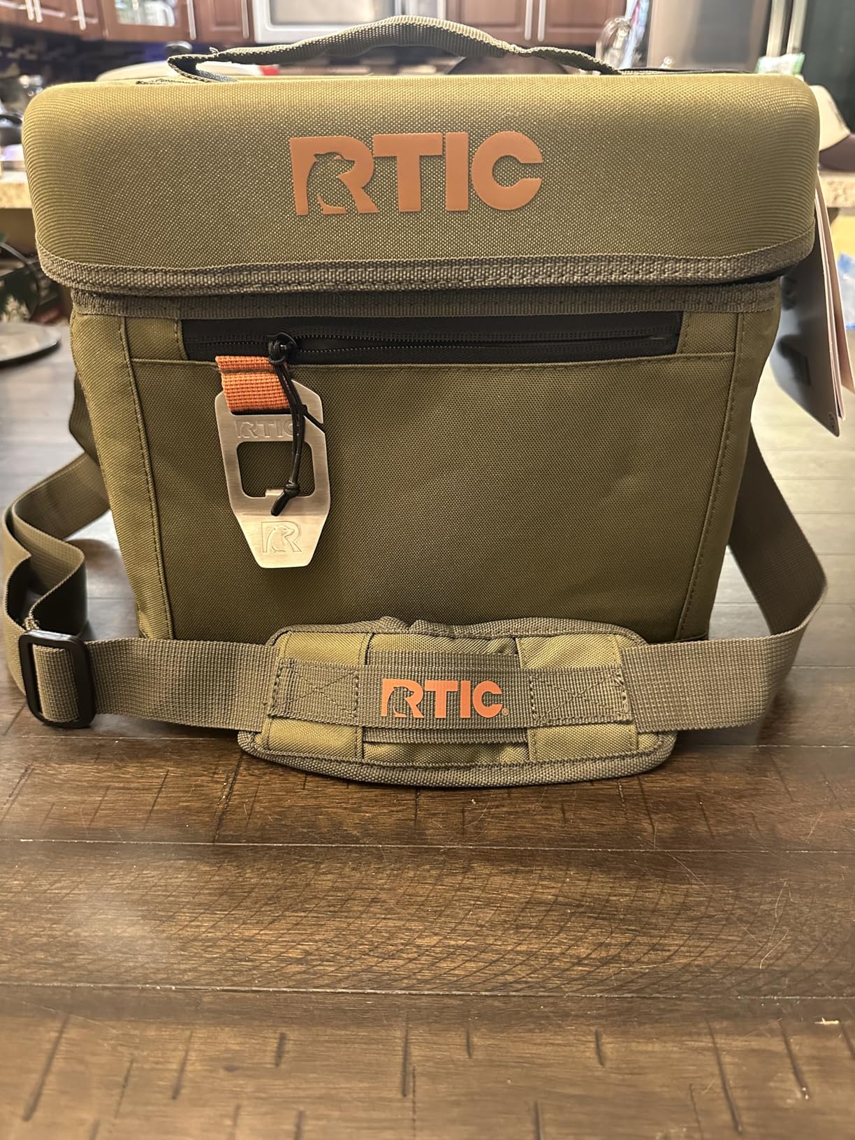 RTIC Everyday Cooler, Soft Sided Portable Insulated Cooling for Lunch, Beach, Drink, Beverage, Travel, Camping, Picnic, for Men and Women customer photo 1