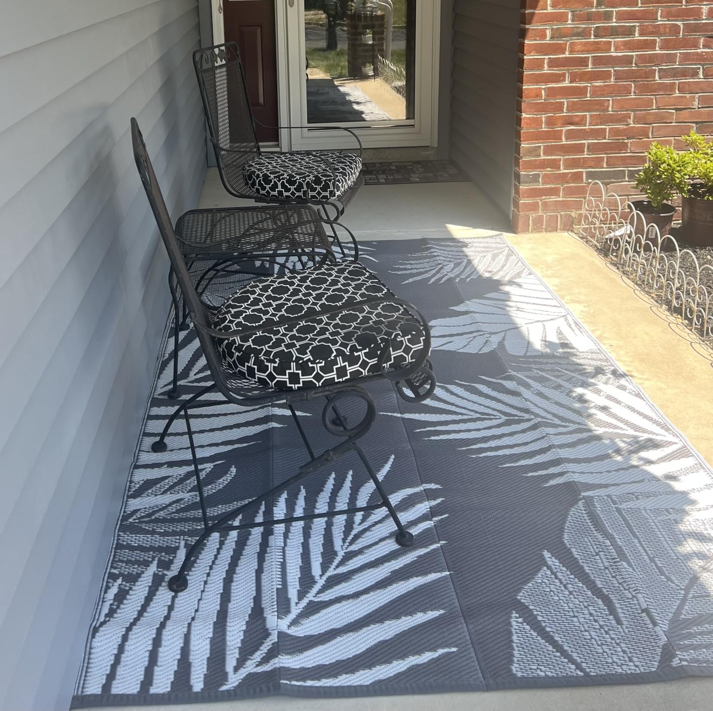 GENIMO Outdoor Rug 5' x 8' Waterproof for Patios Clearance, Reversible Plastic Straw Camping Carpet, Large Area Rugs Mats for RV, Picnic, Backyard, Deck, Balcony, Porch, Beach, Grey&White customer photo 1