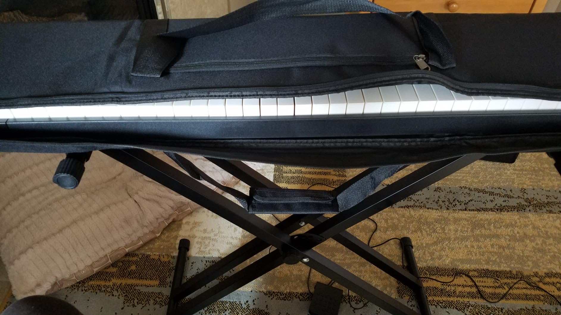 Longeye Piano Keyboard 88 Keys Compact Digital Piano for Beginners with Full Size Semi Weighted Keys, Sustain Pedal, Headphones, Carrying Case (88 Key With Stand, Black) customer photo 1
