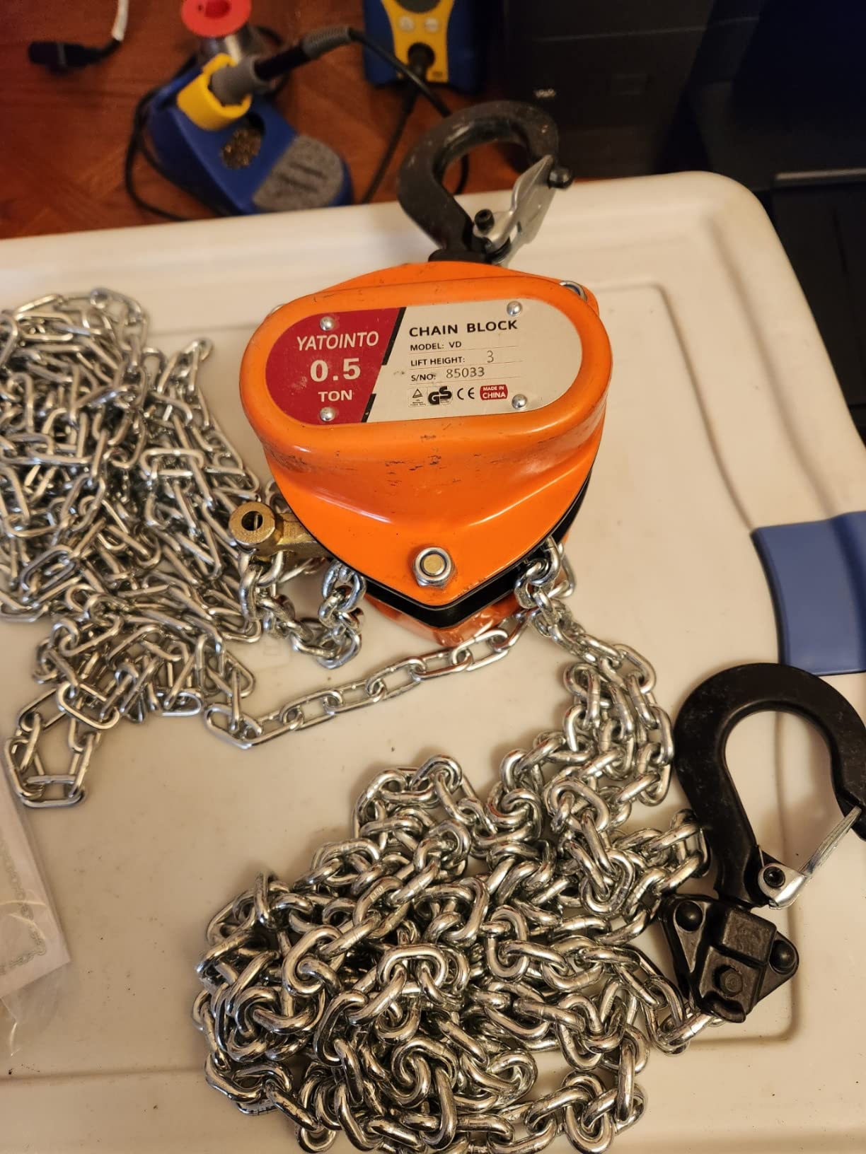 YATOINTO Chain Hoist 1/2 Ton (1100Lbs) Capacity 10FT, Manual Hand Lift Chain Block Hoist with 2 Heavy Duty Hooks, Industrial Grade Structures, Hand Chain Hoist for Garages Automotive Machinery customer photo 2