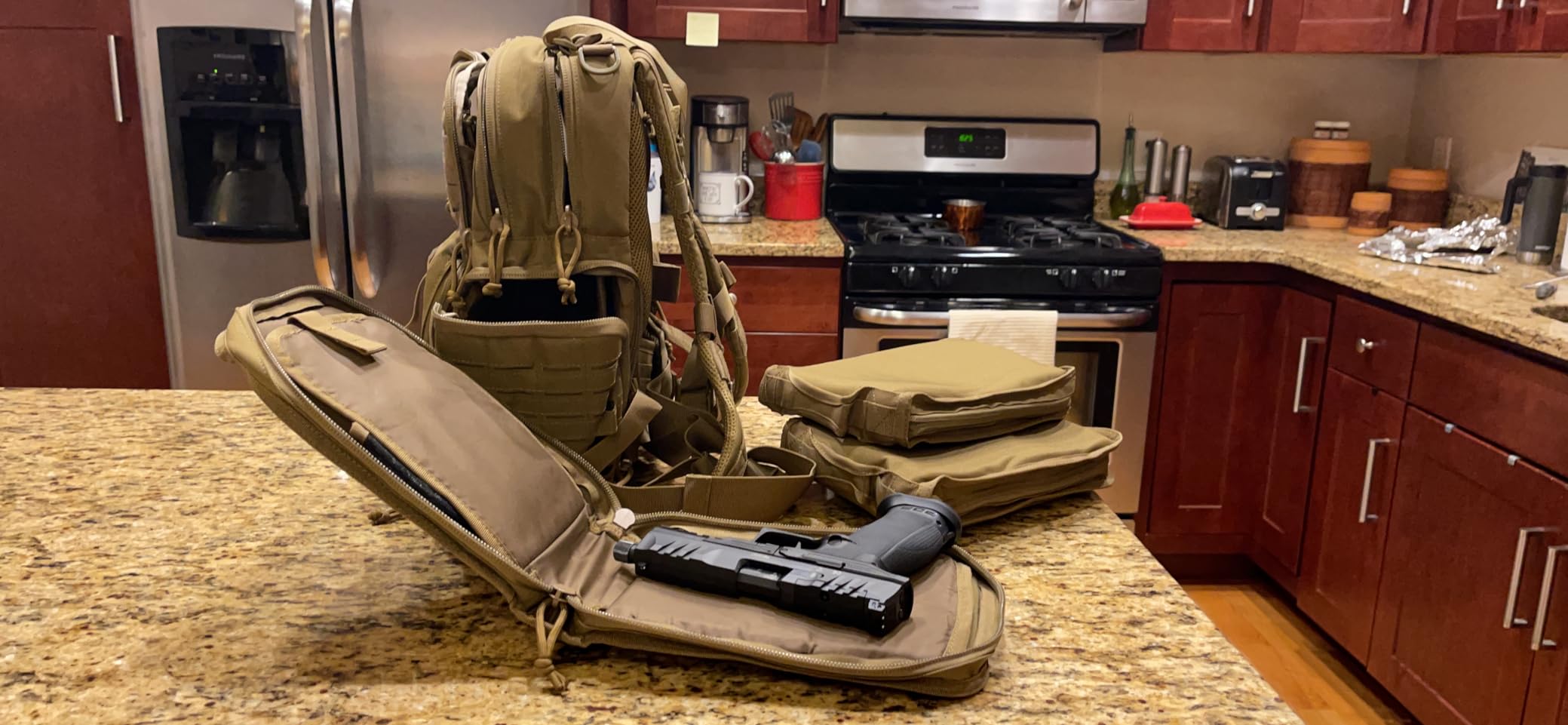 VOTAGOO Tactical Range Backpack, Gun Bag for Handguns and Ammo, 3 Pistol Carrying Cases for Hunting Shooting customer photo 1