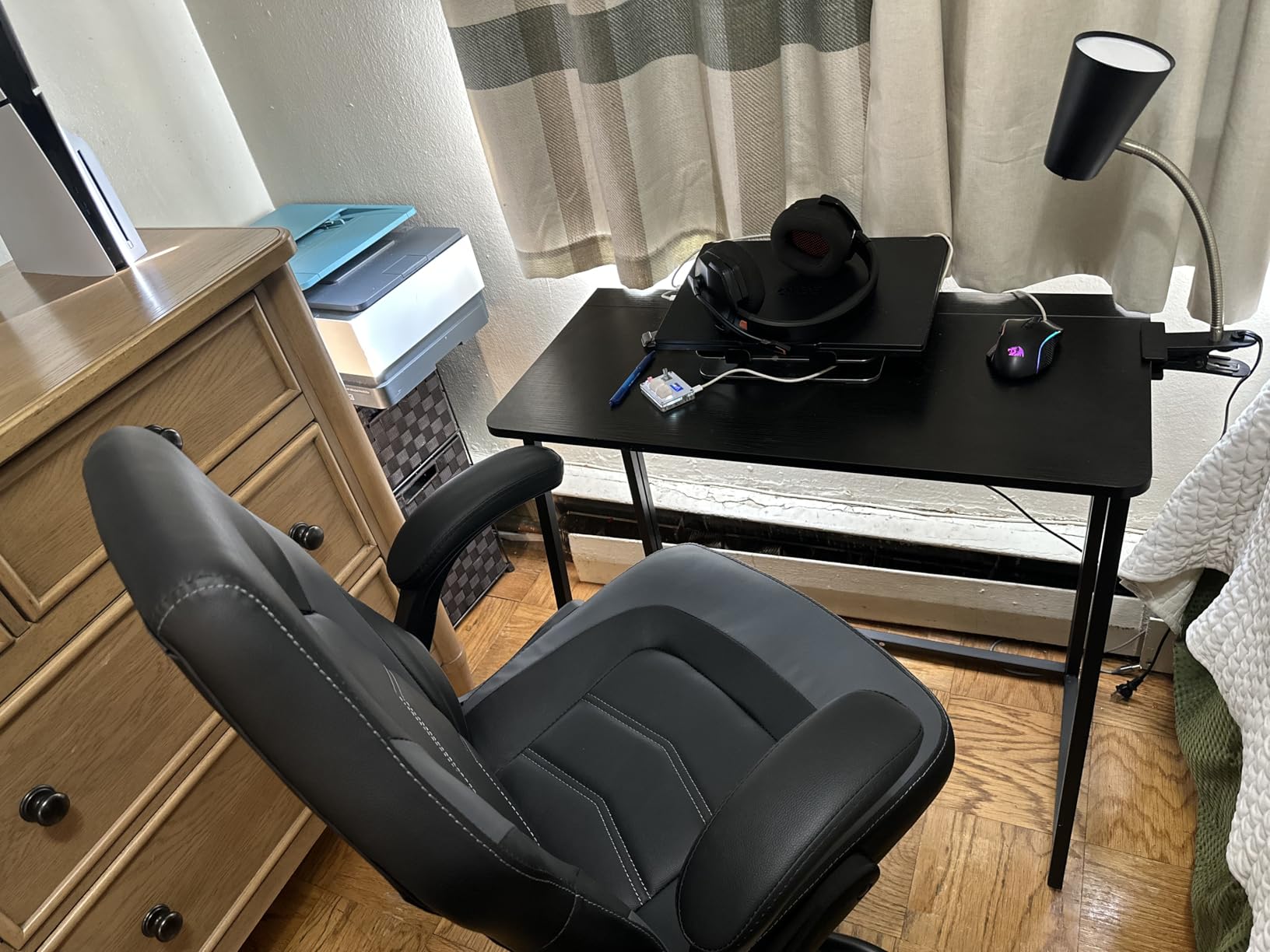 Sweetcrispy Computer Gaming Chair - PU Leather Ergonomic Lumbar Support with Flip-up Armrest and 360 Swivel Wheels, Height Adjustable Task Home Office Desk Video Racing, Red customer photo 2