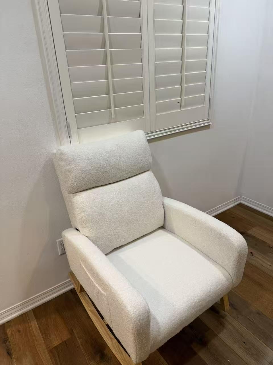 HCHAIRH Rocking Chair Nursery, Sherpa Nursing Rocking Armchair for Mom Nursery Morden Rocker Chair with High Backrest for Living Room, Bedroom, Teddy White customer photo 1
