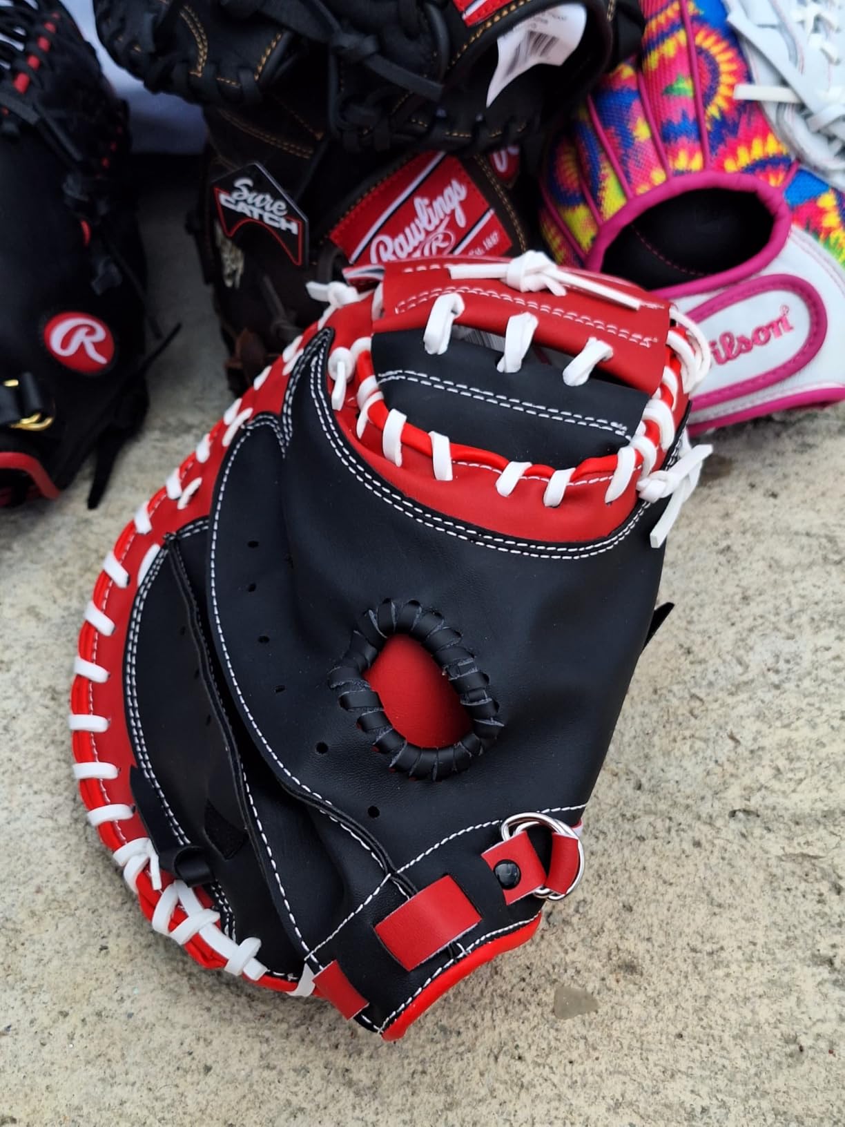 Gracfulcub Baseball Catcher Glove,Right Hand Throw, Baseball and Softball Catcher's Mitt for Kid Youth Aldult customer photo 1