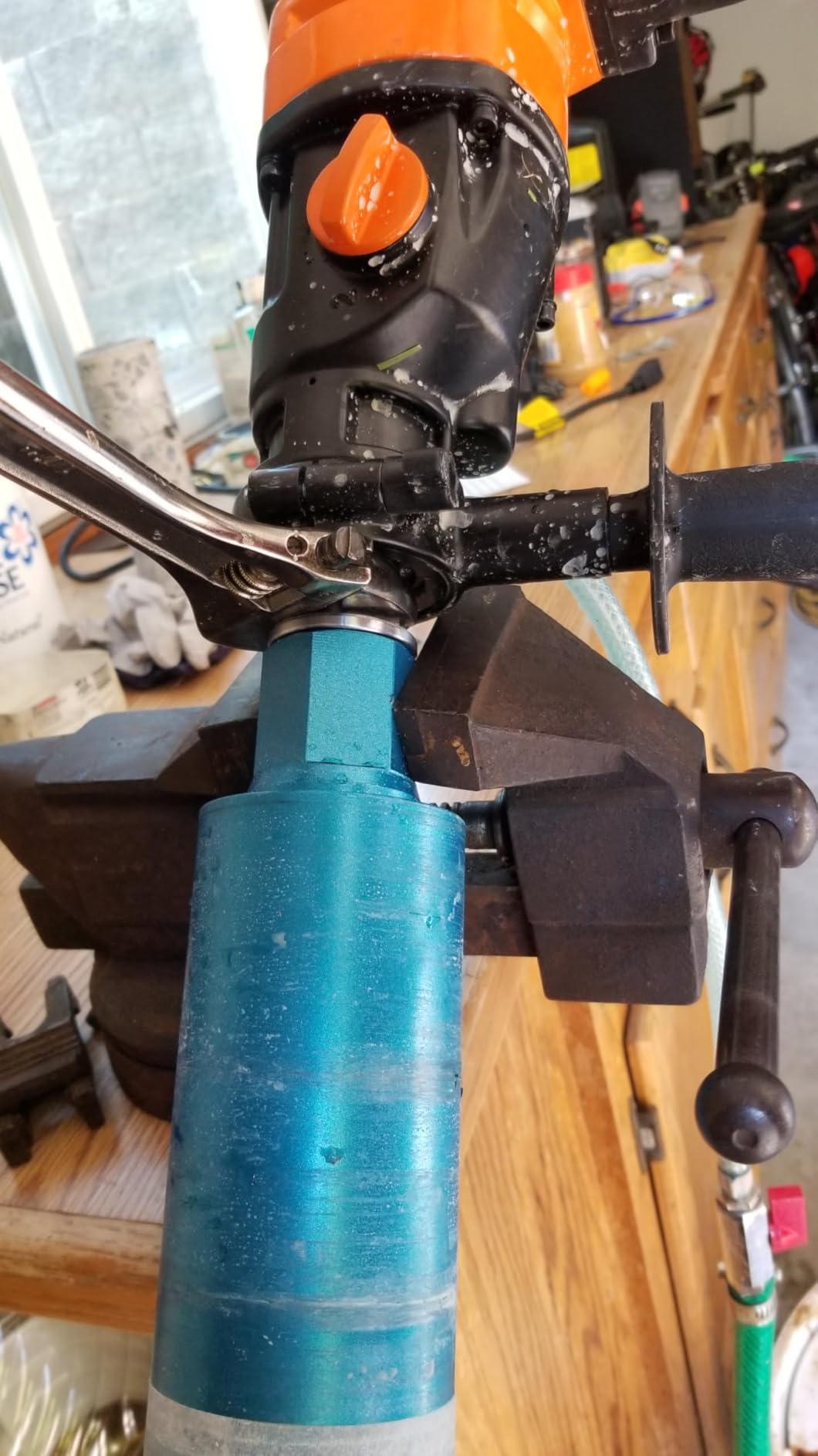 VEVOR Diamond Core Drilling Machine, 4in Handheld Wet Concrete Core Drill Rig, 1100-2400RPM Two Speed, 1500W customer photo 2