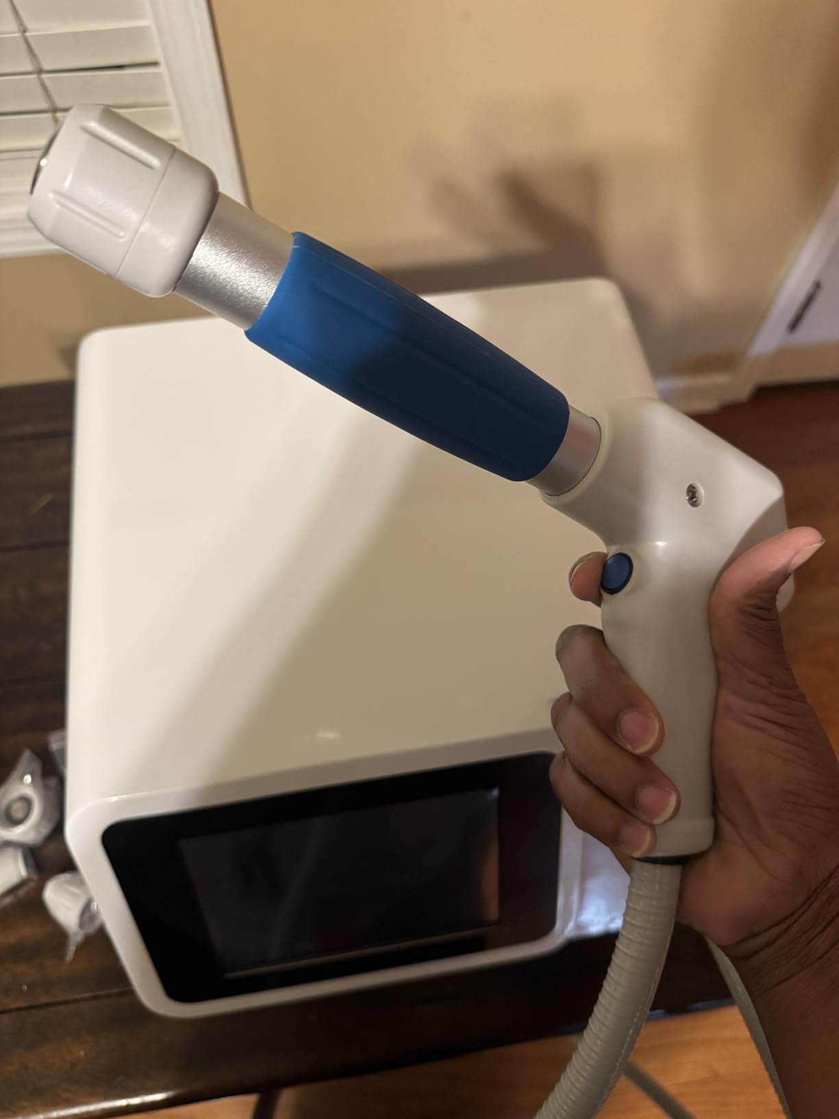Shockwave Therapy Machine for Joint/Muscle Pain Relief, FSA/HSA Eligible Shockwave Therapy, Non-Invasive Extracorporeal ESWT Shock Wave Therapy Device, Ideal for Home & Clinical Use customer photo 2