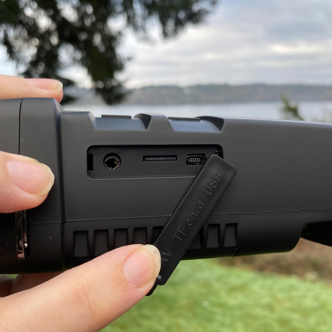 Night Vision Goggles, True 4K Night Vision Binoculars, Built-in Powerful Focusable IR, 6000mAh Rechargeable Battery, Super Large Display, Long Viewing Range, Free 64GB Card (Silver Gray) customer photo 2